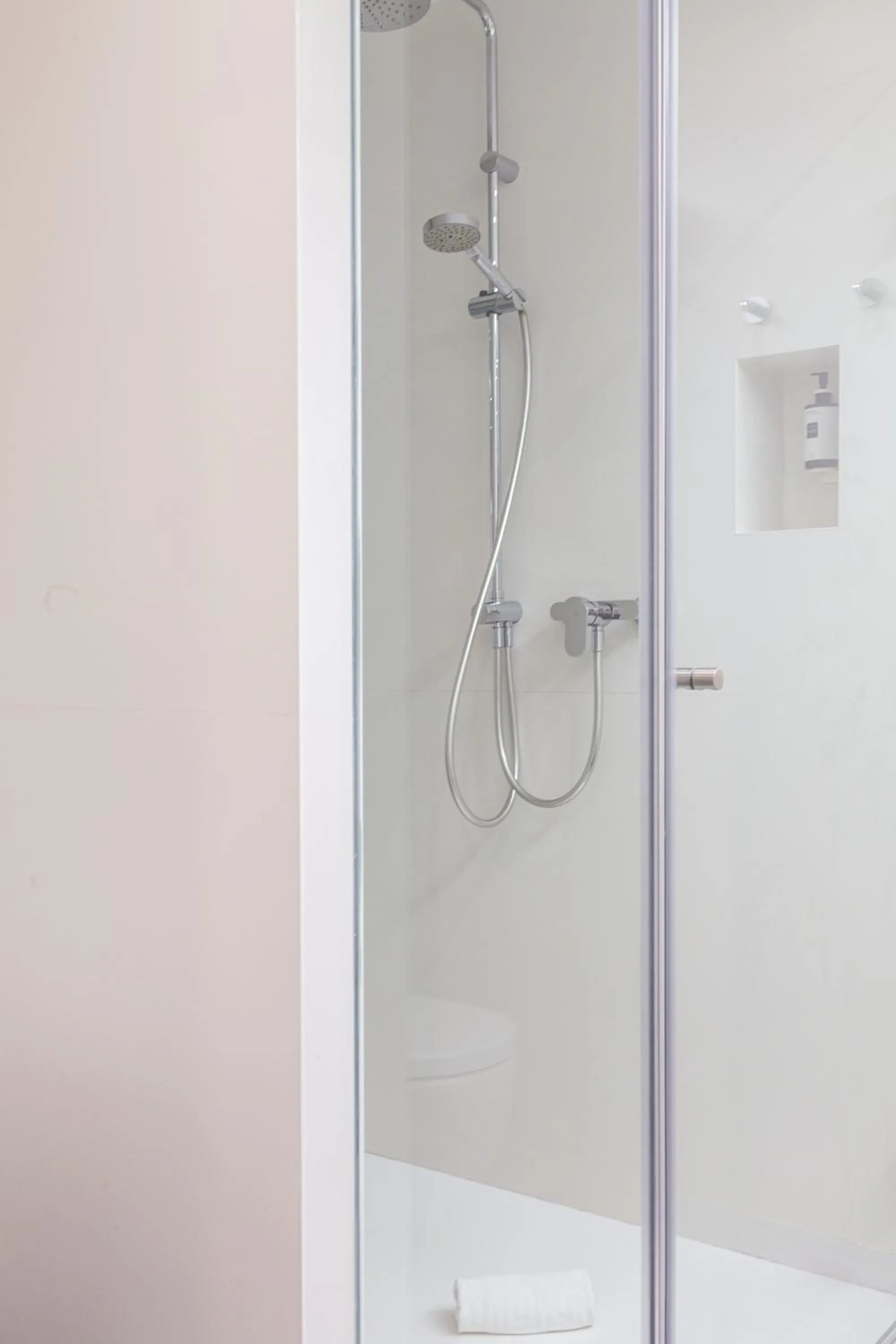 Shower in Hotel Maciá Granada Five Senses Rooms & Suites