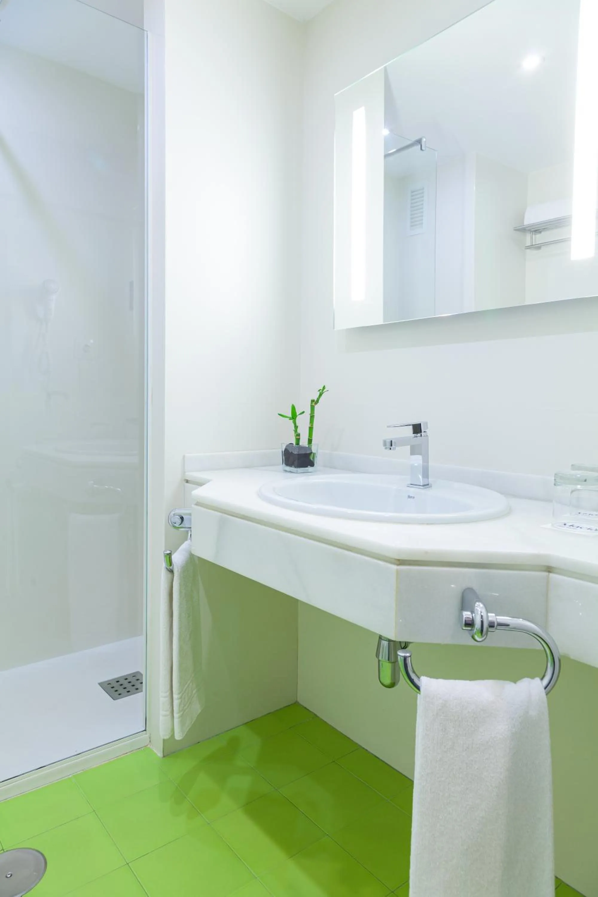 Bathroom in Hotel Maciá Granada Five Senses Rooms & Suites