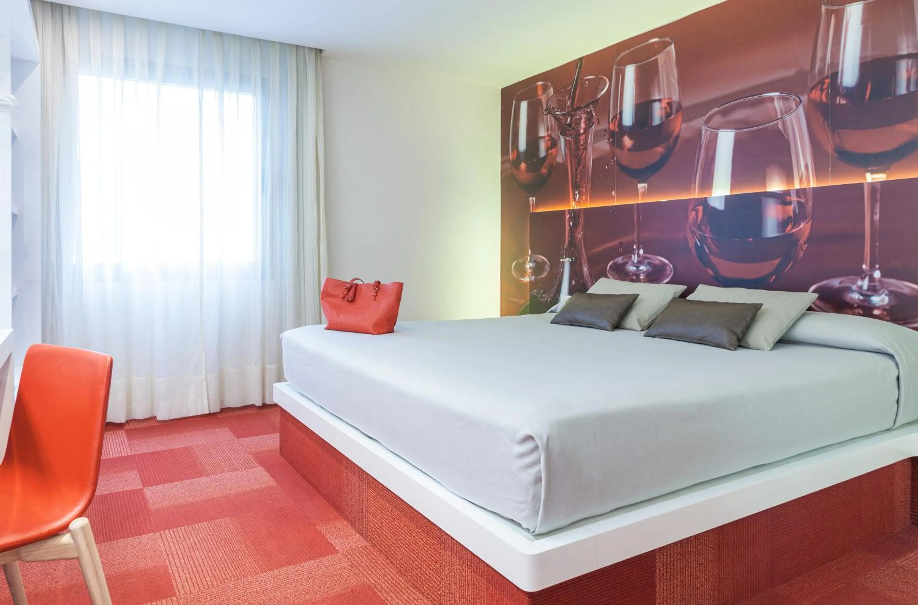 Photo of the whole room, Bed in Hotel Maciá Granada Five Senses Rooms & Suites