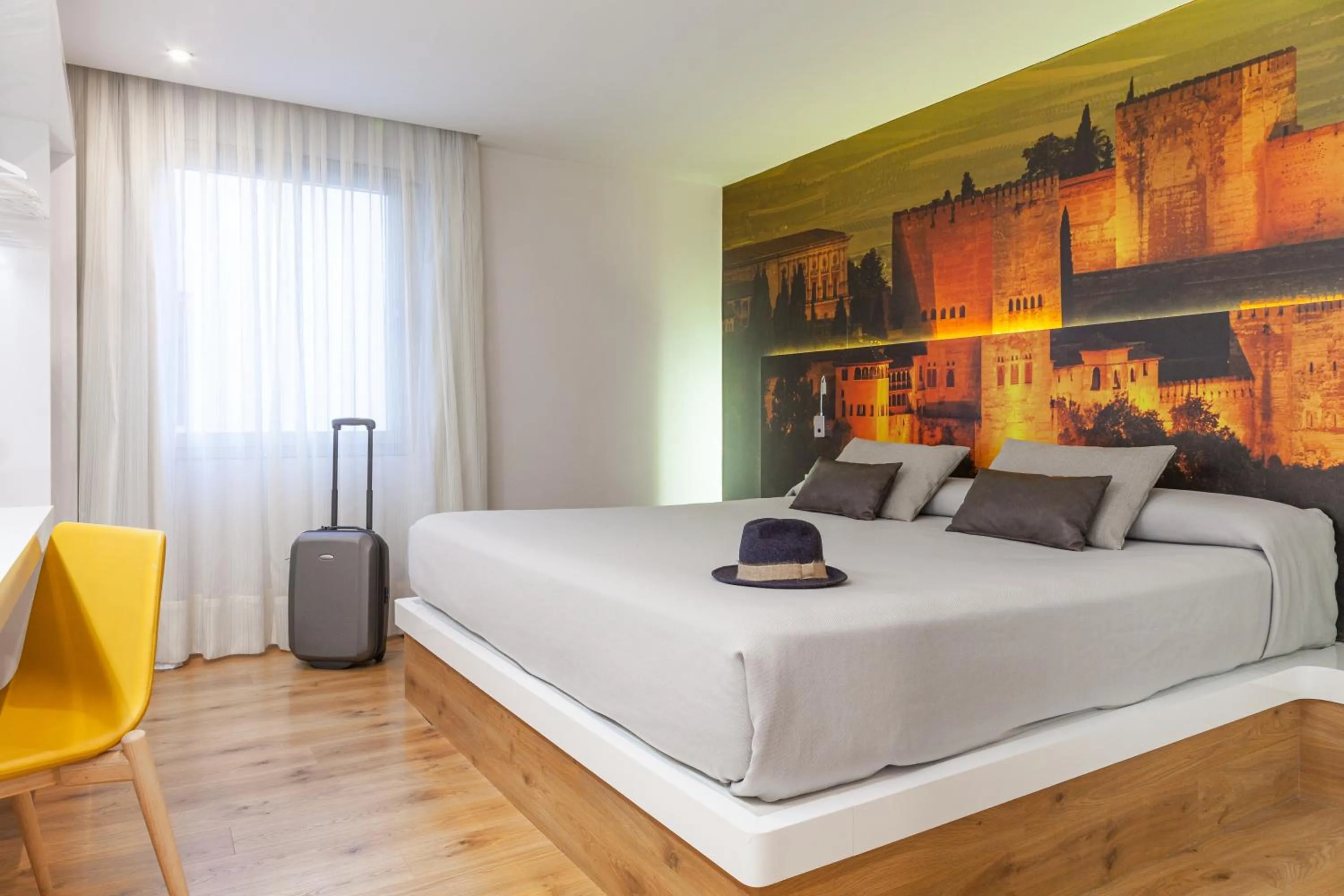 Photo of the whole room, Bed in Hotel Maciá Granada Five Senses Rooms & Suites