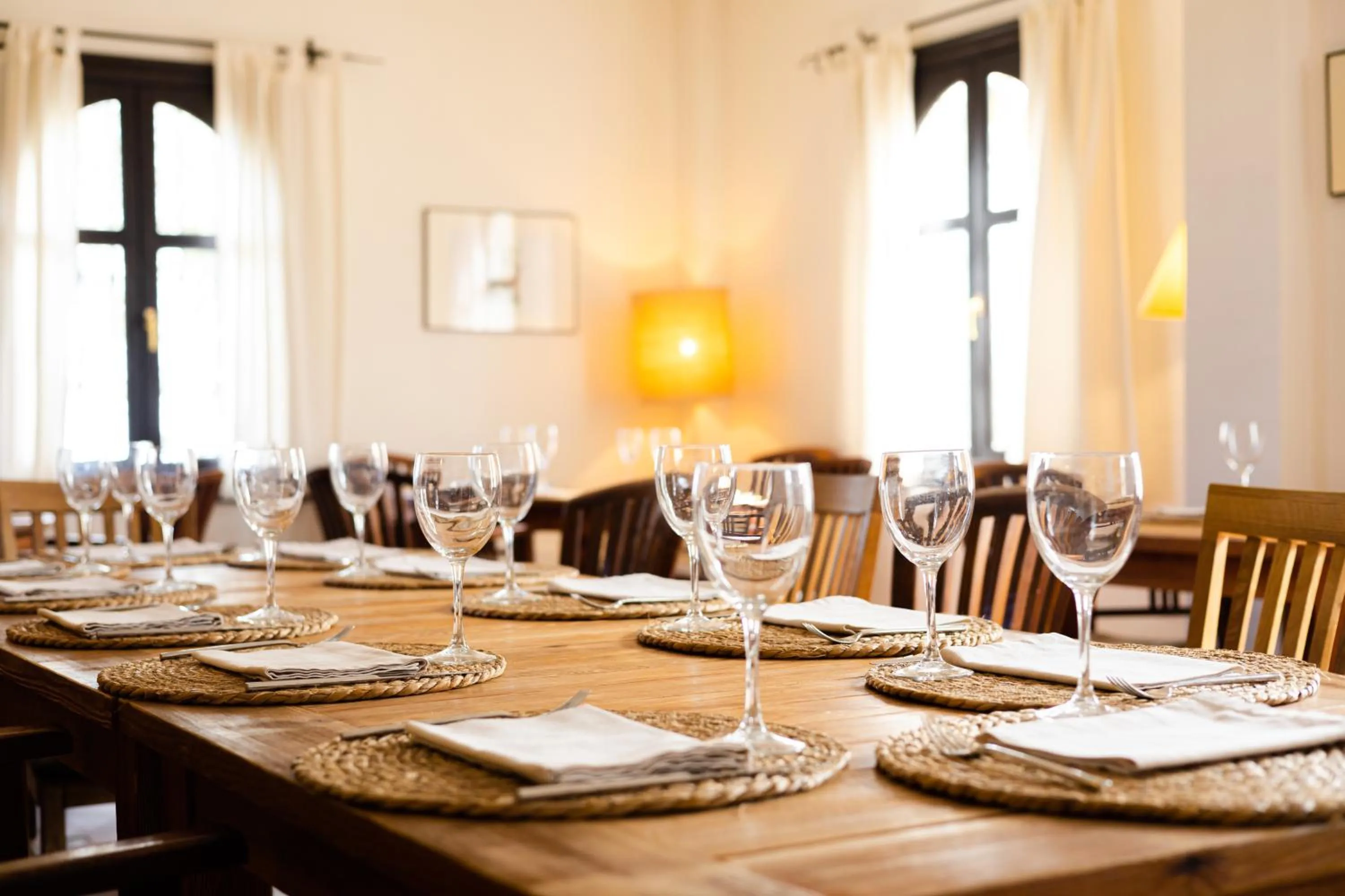 Restaurant/places to eat in Cerro de Hijar