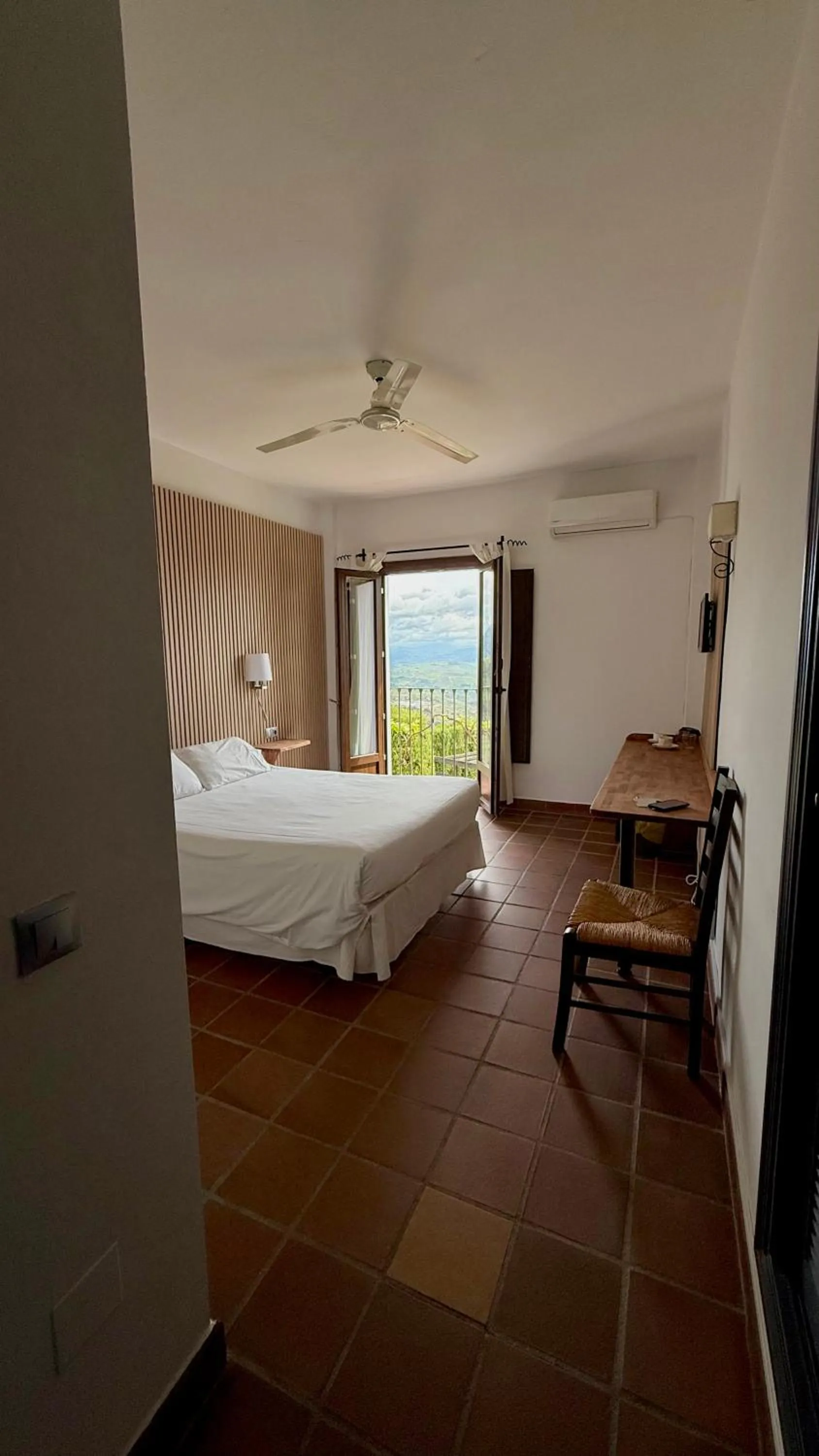 Bedroom, Bed in Cerro de Hijar