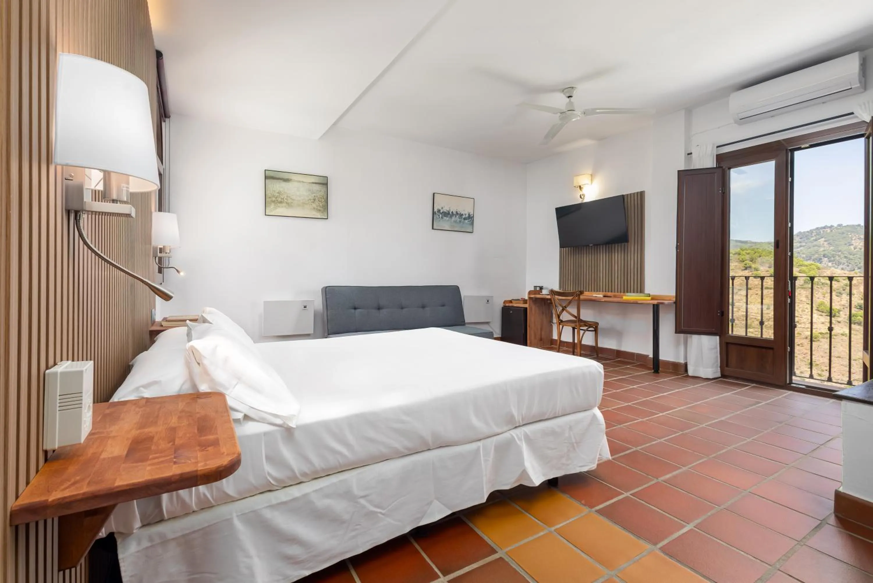 Bed in Cerro de Hijar