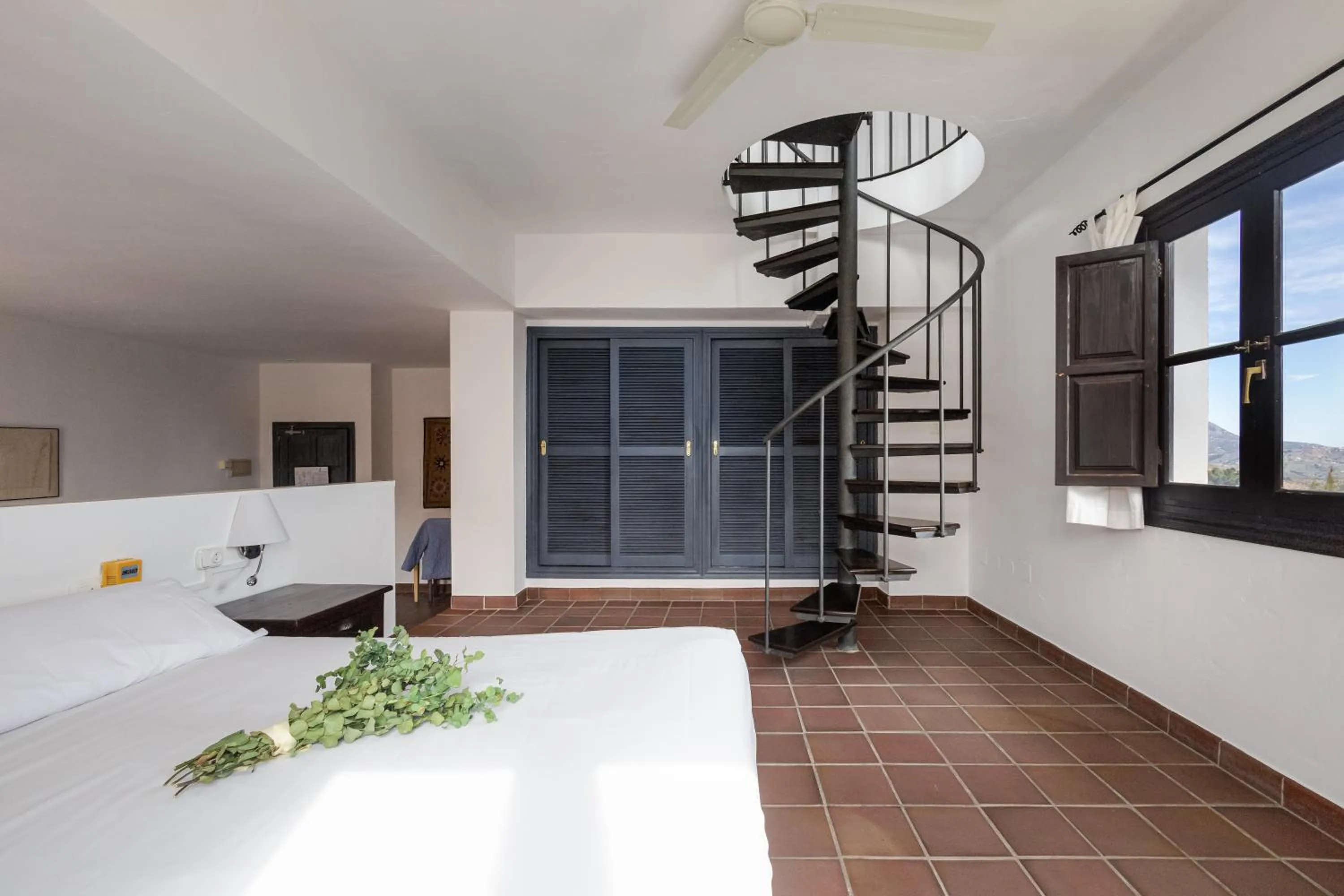 Bedroom, Bed in Cerro de Hijar