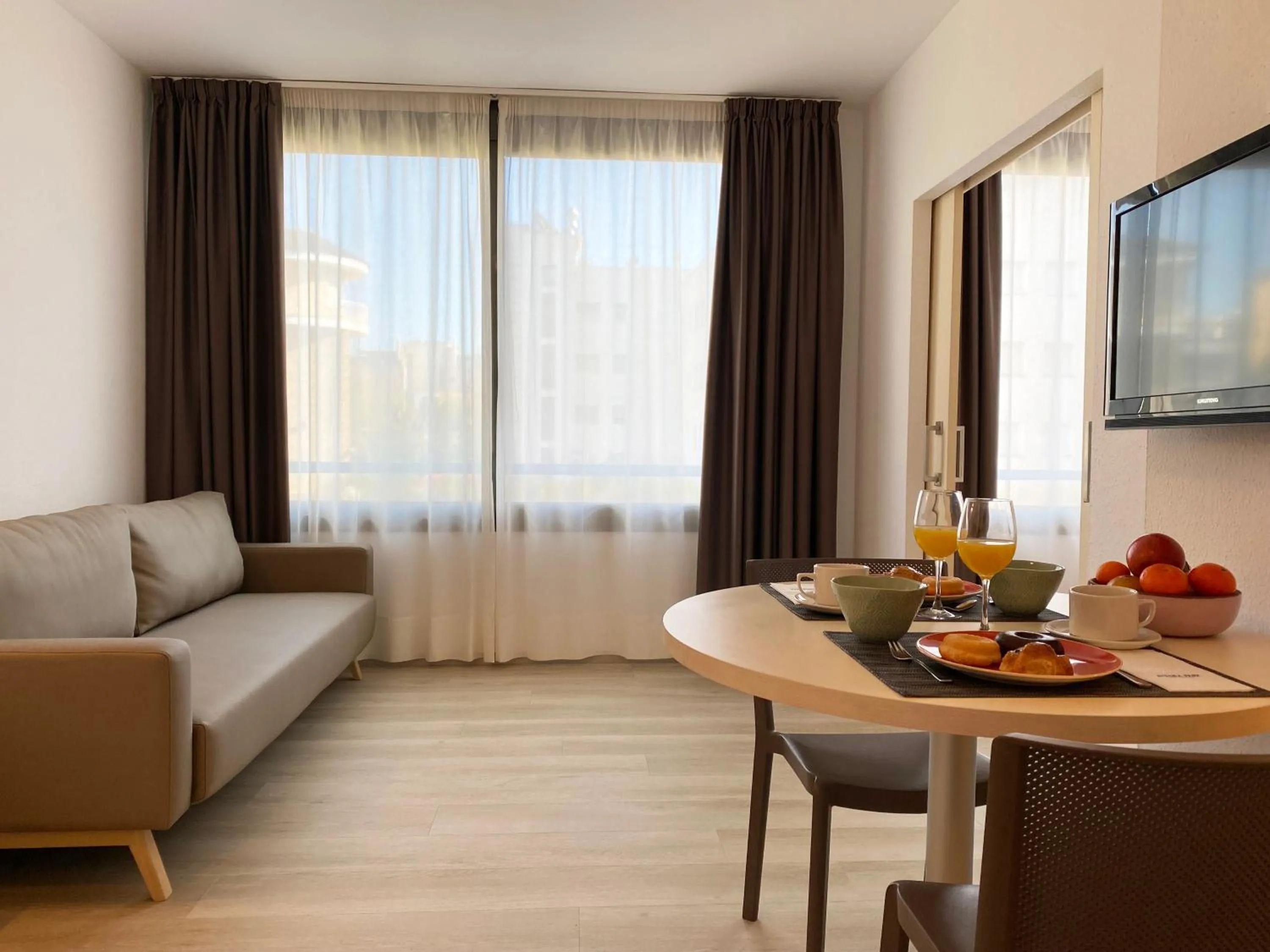 Atenea Park Suites & Apartments