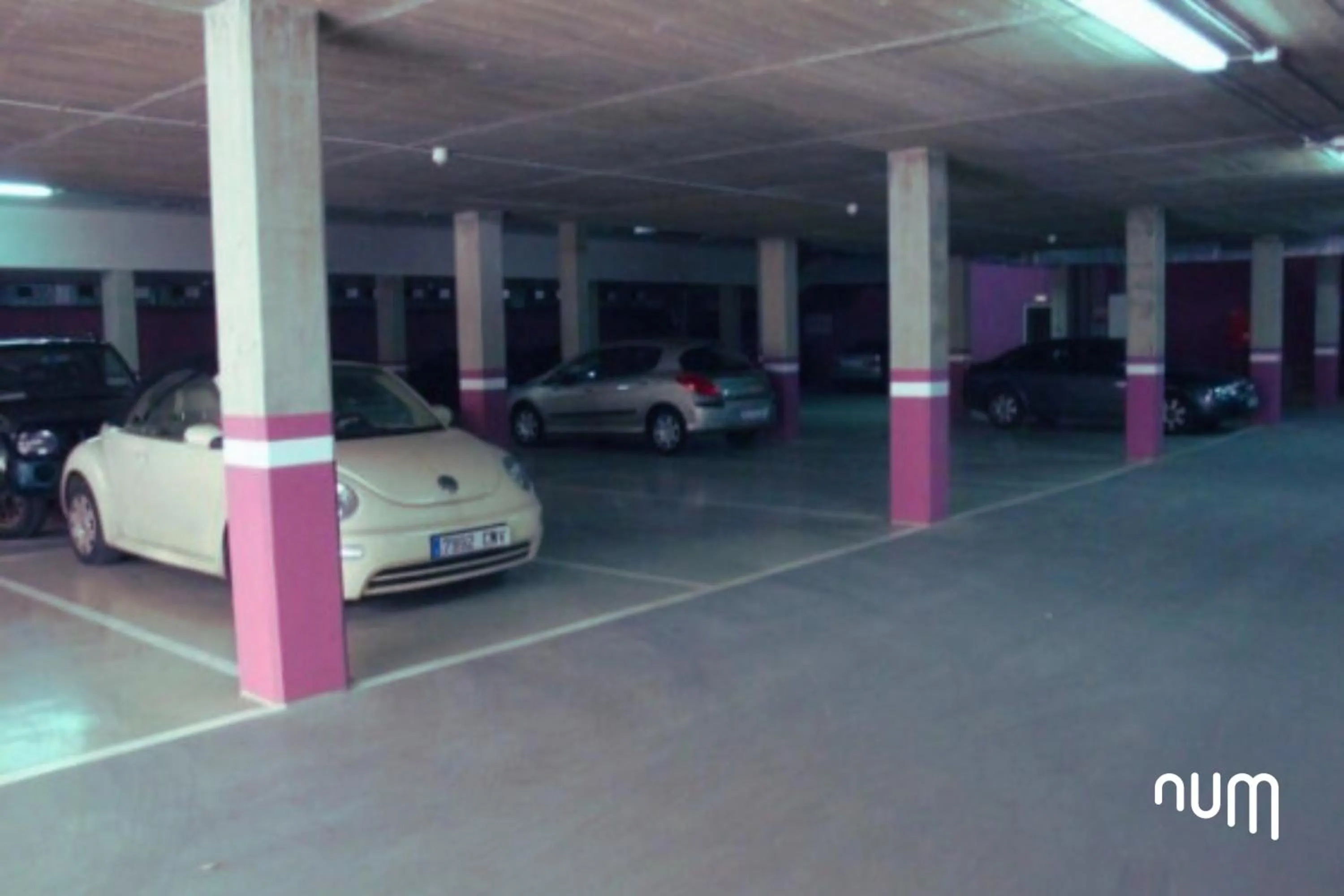 Parking in Num Hotel