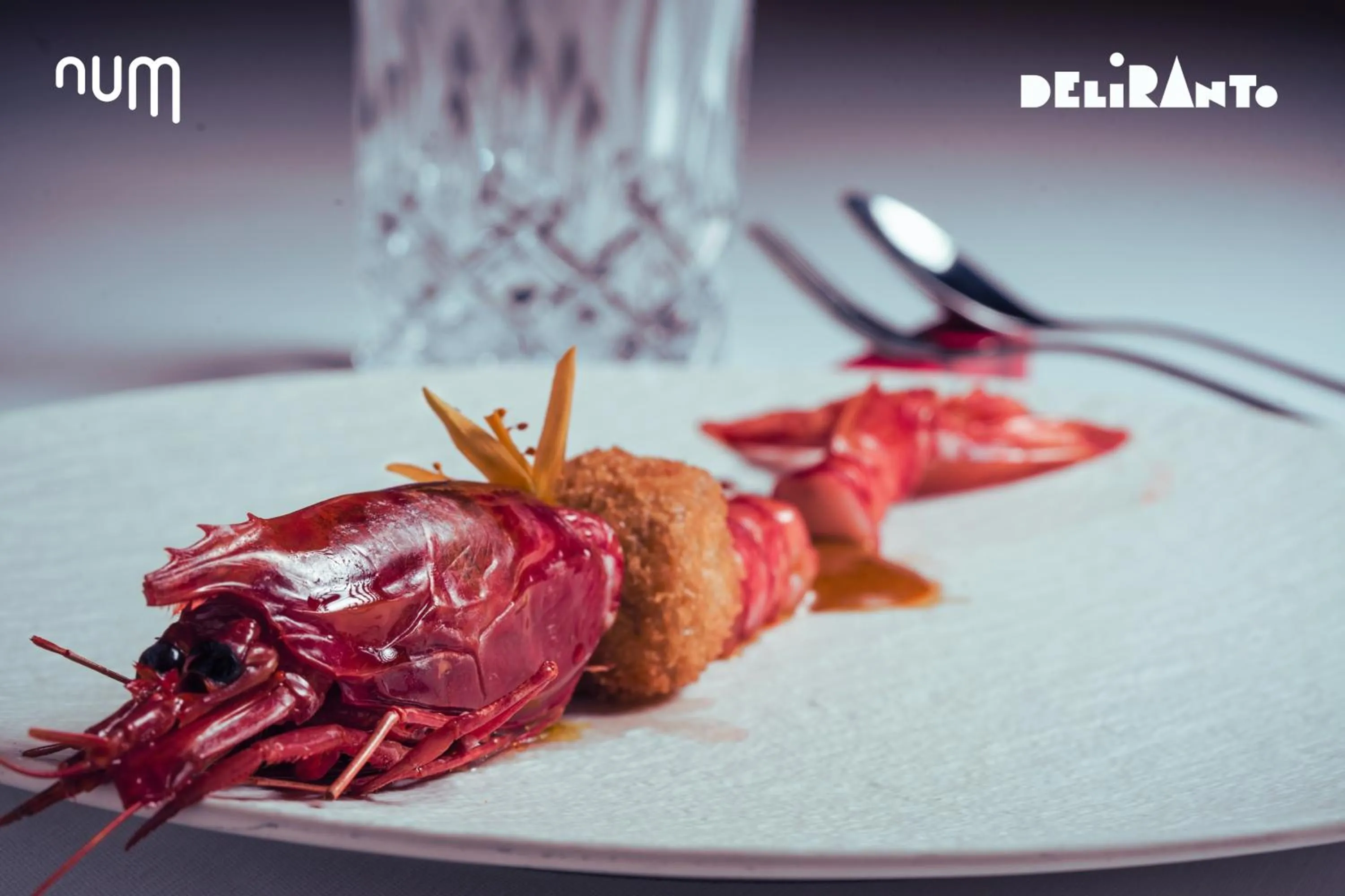 Restaurant/places to eat in Num Hotel