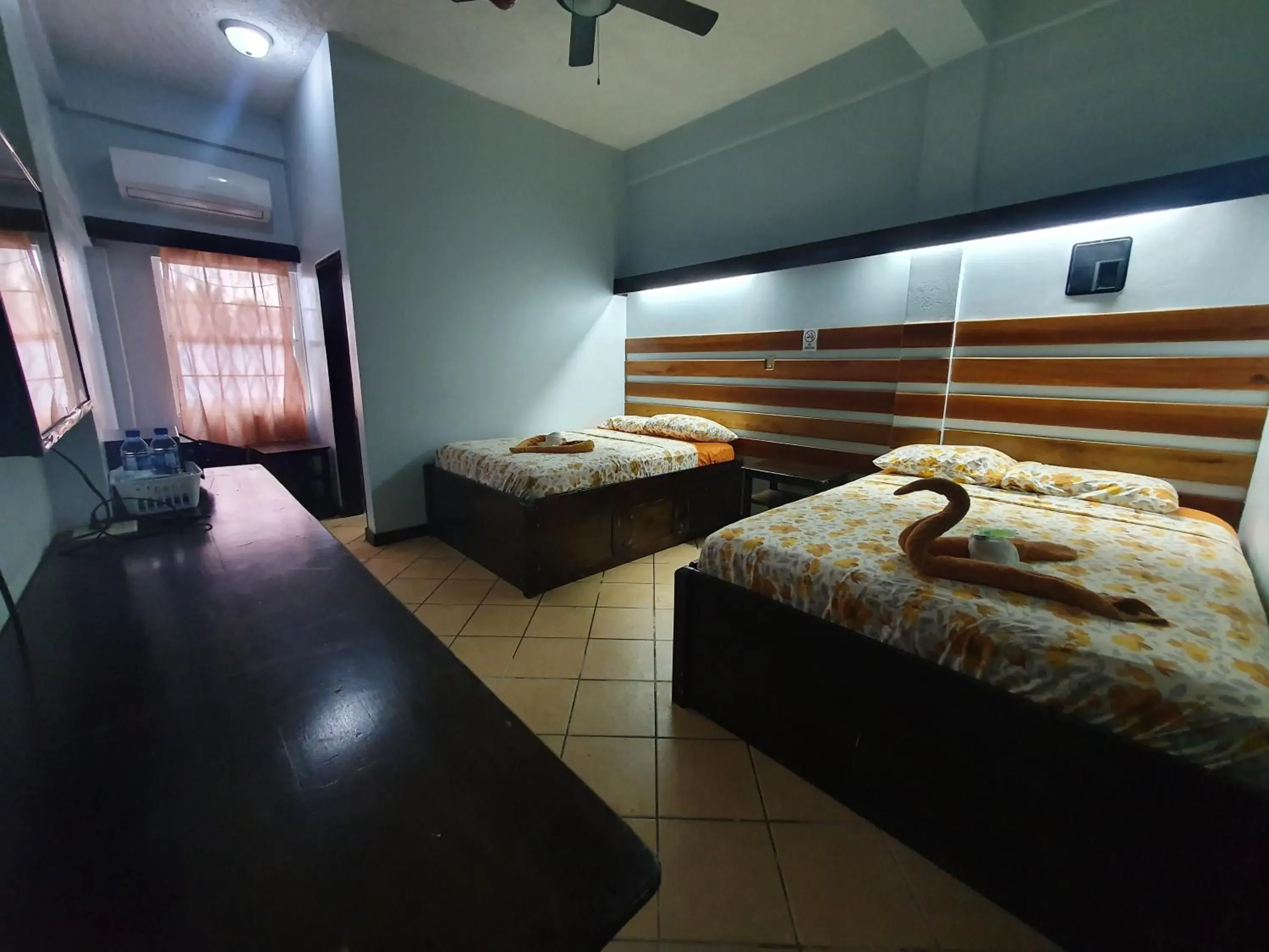 Deluxe Double Room in SKY INN Deluxe Double Room in SKY INN