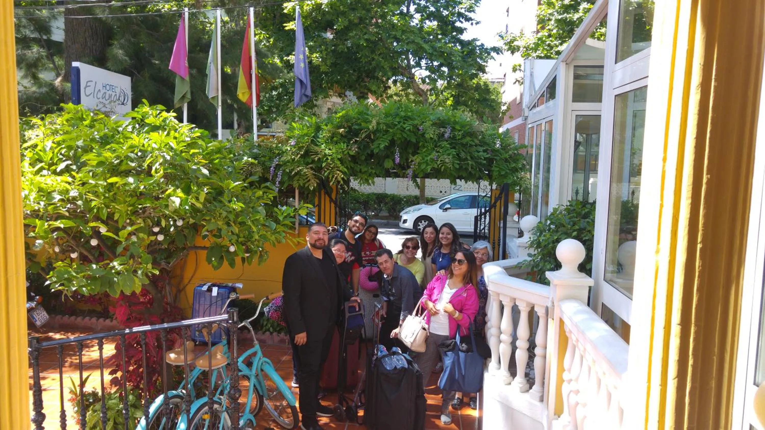 group of guests in Elcano