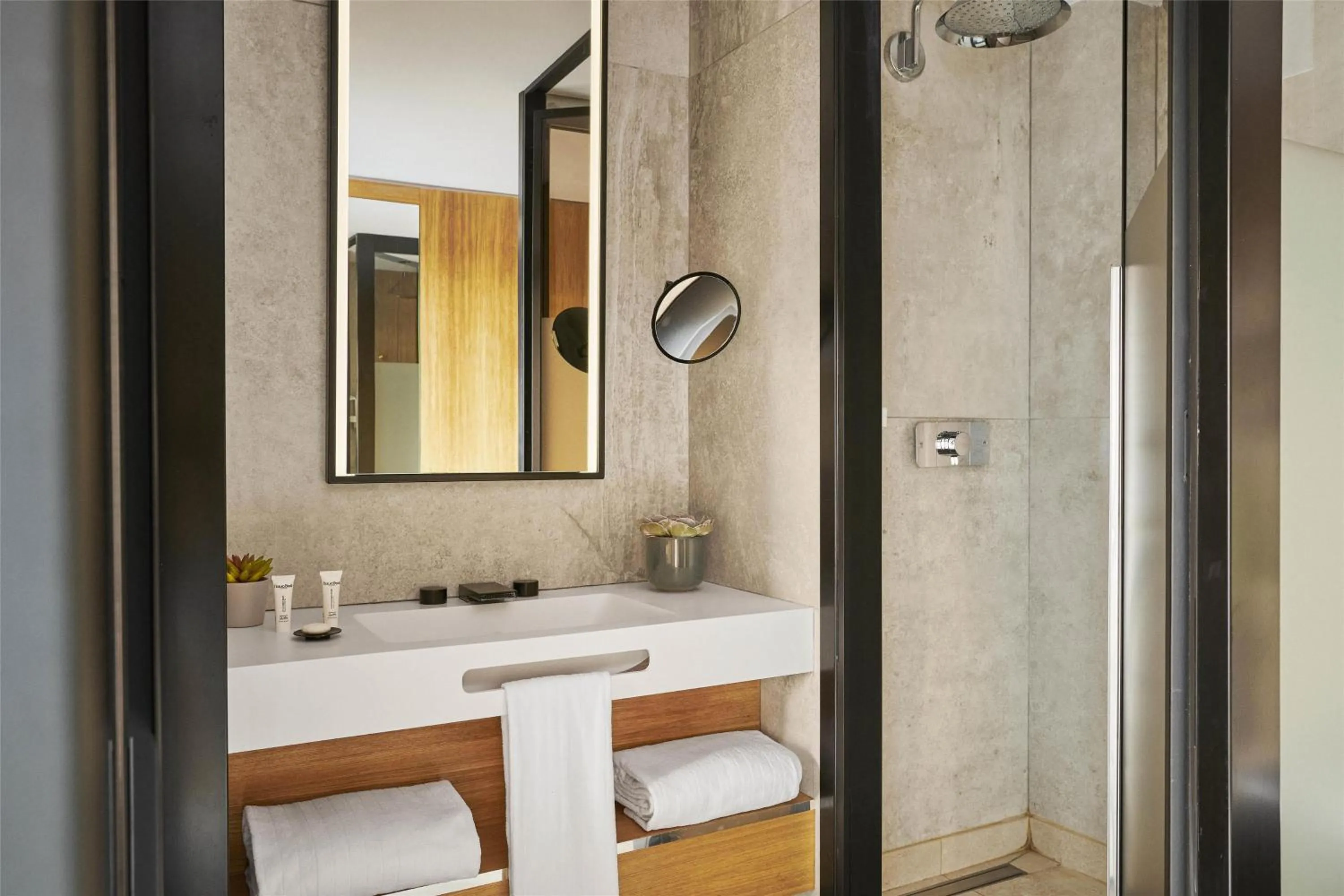 Bathroom in Grand Hyatt Barcelona