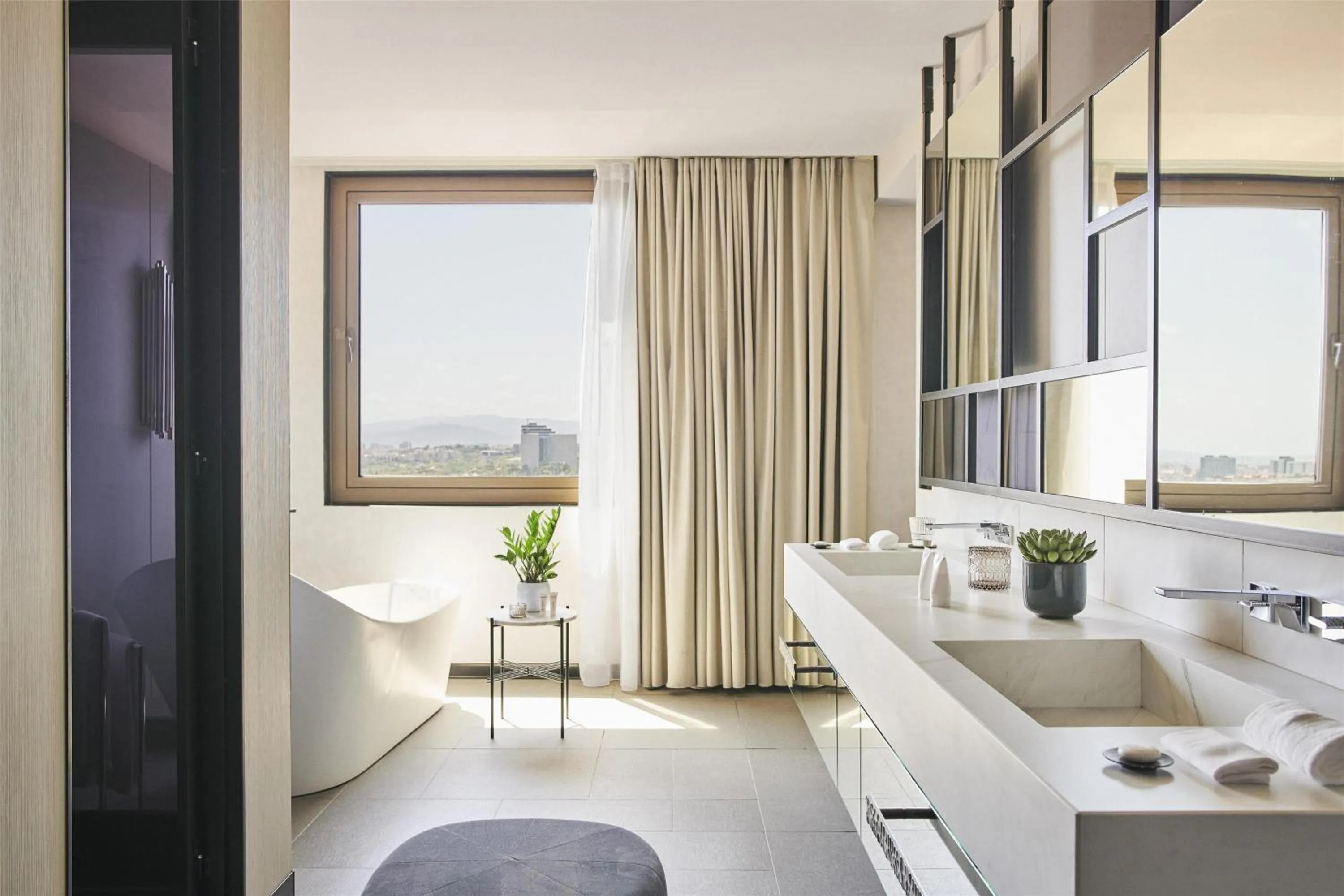 Bathroom in Grand Hyatt Barcelona