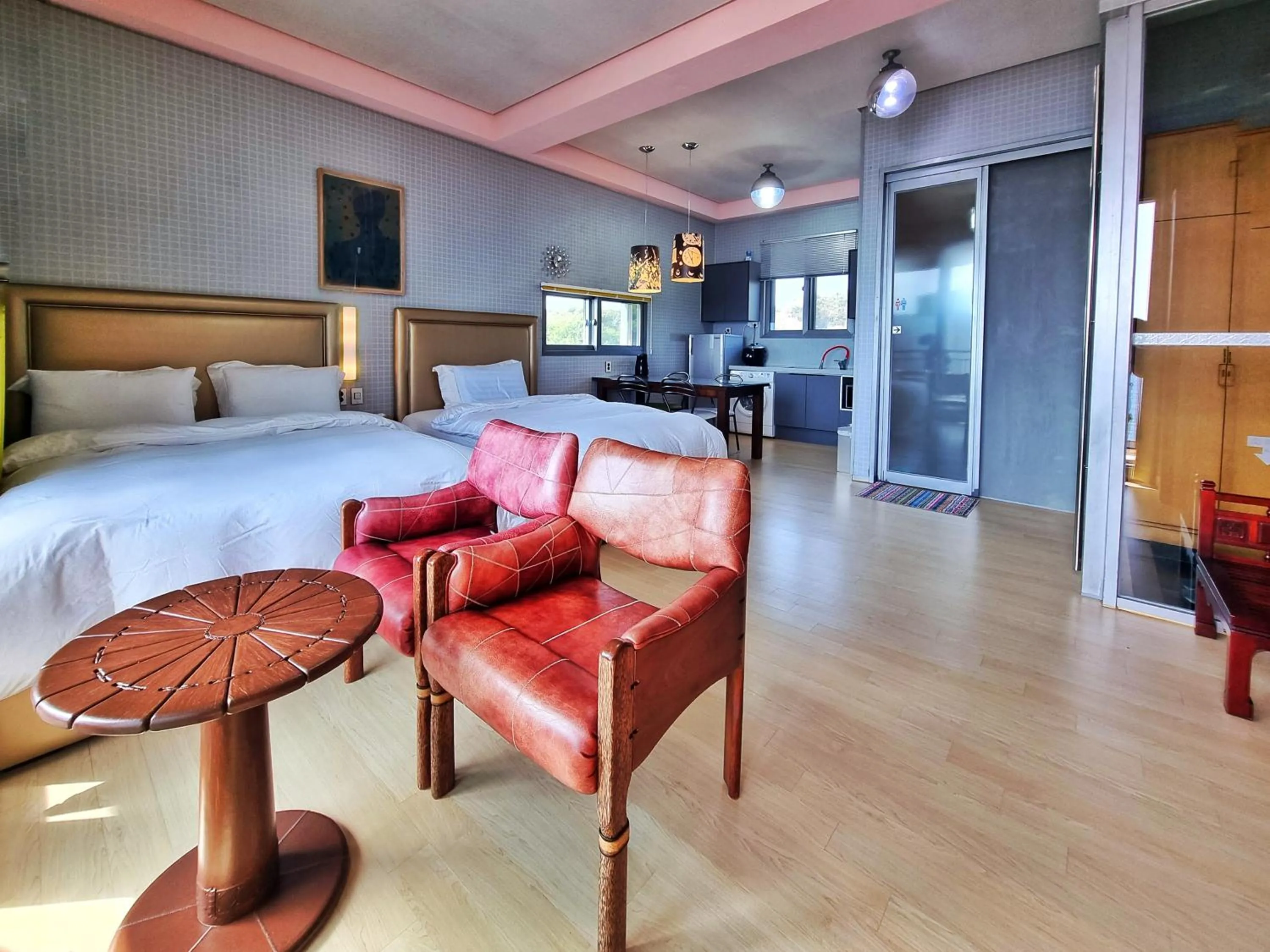 Photo of the whole room, Bed in OROJEJU