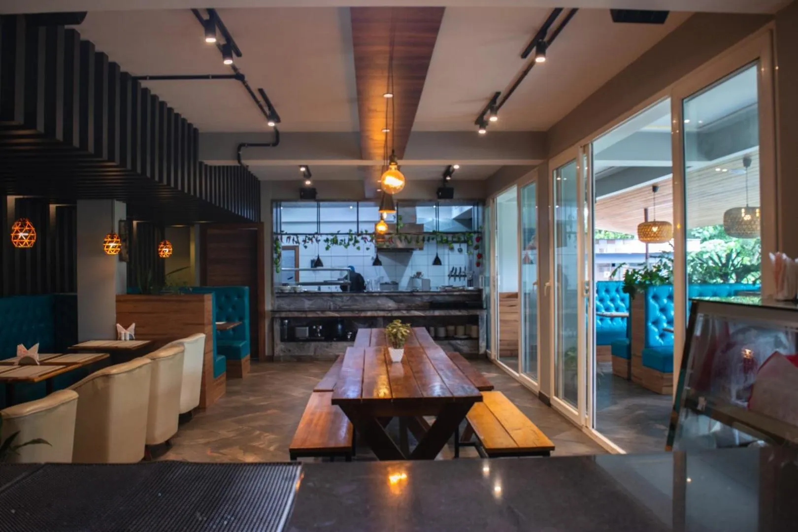 Restaurant/places to eat in Avianna Gangtok Resort & Spa