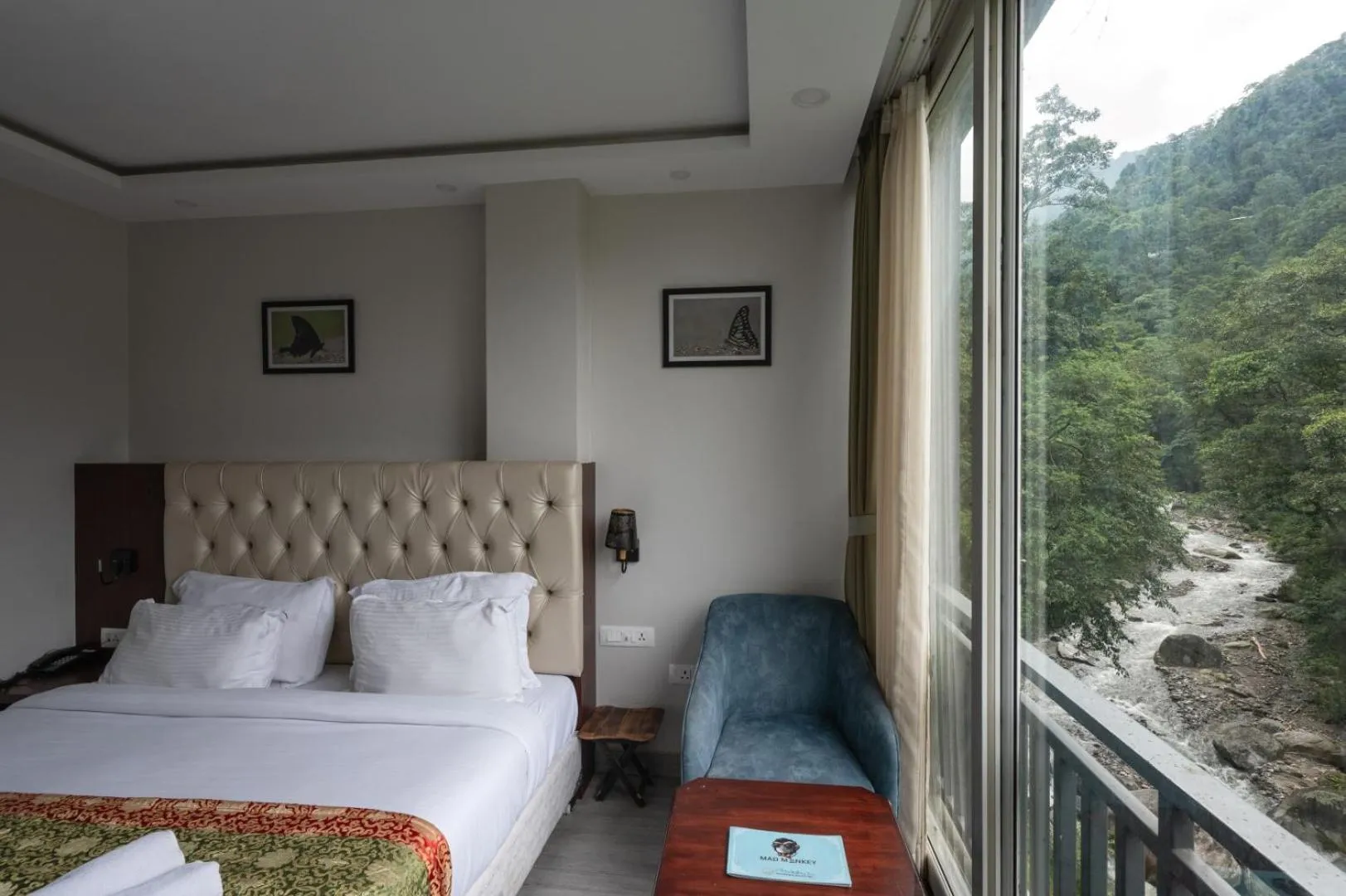 Photo of the whole room in Avianna Gangtok Resort & Spa