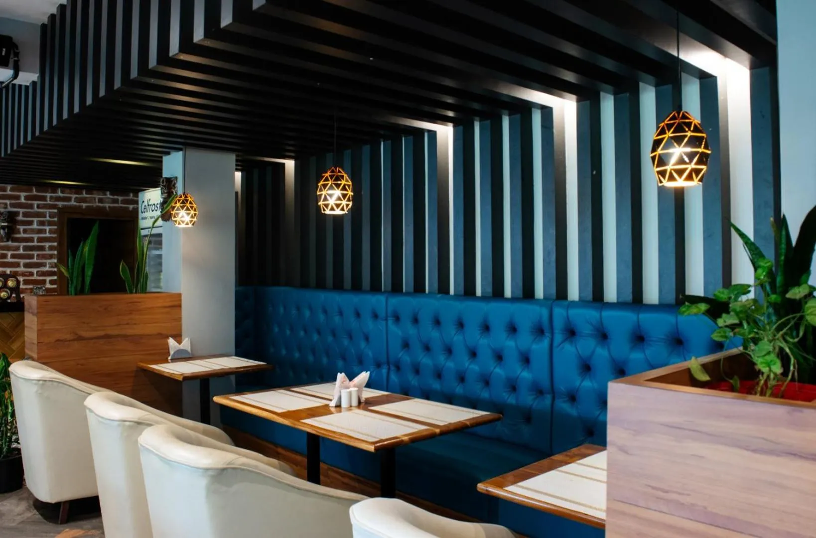 Restaurant/places to eat in Avianna Gangtok Resort & Spa