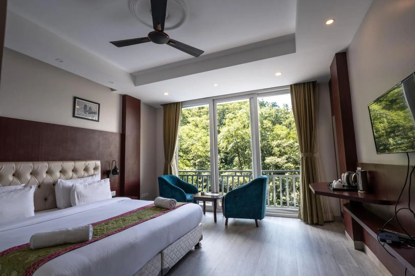 Bed in Avianna Gangtok Resort & Spa