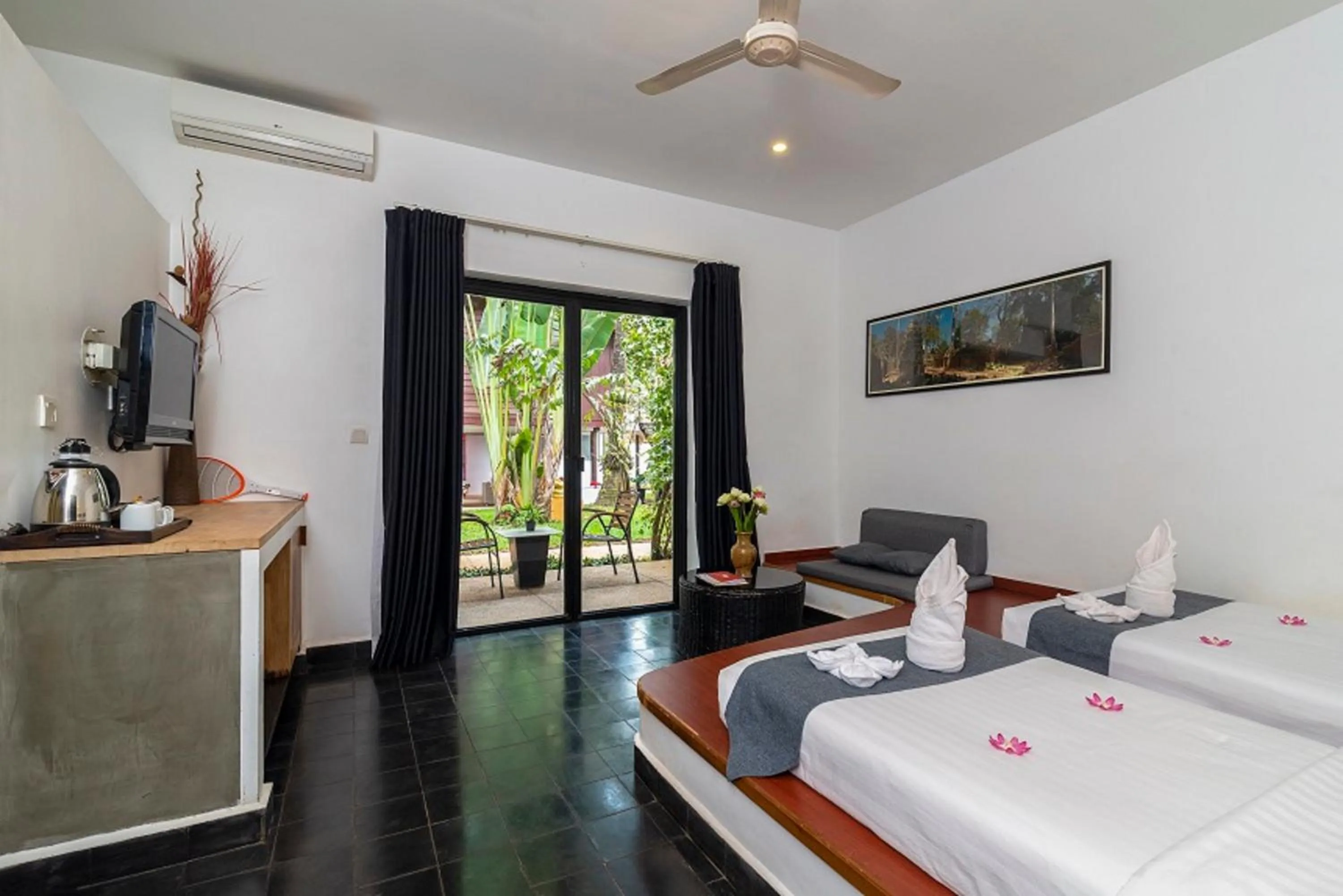 Bed in Apsara Greenland Boutique Villa & Resort