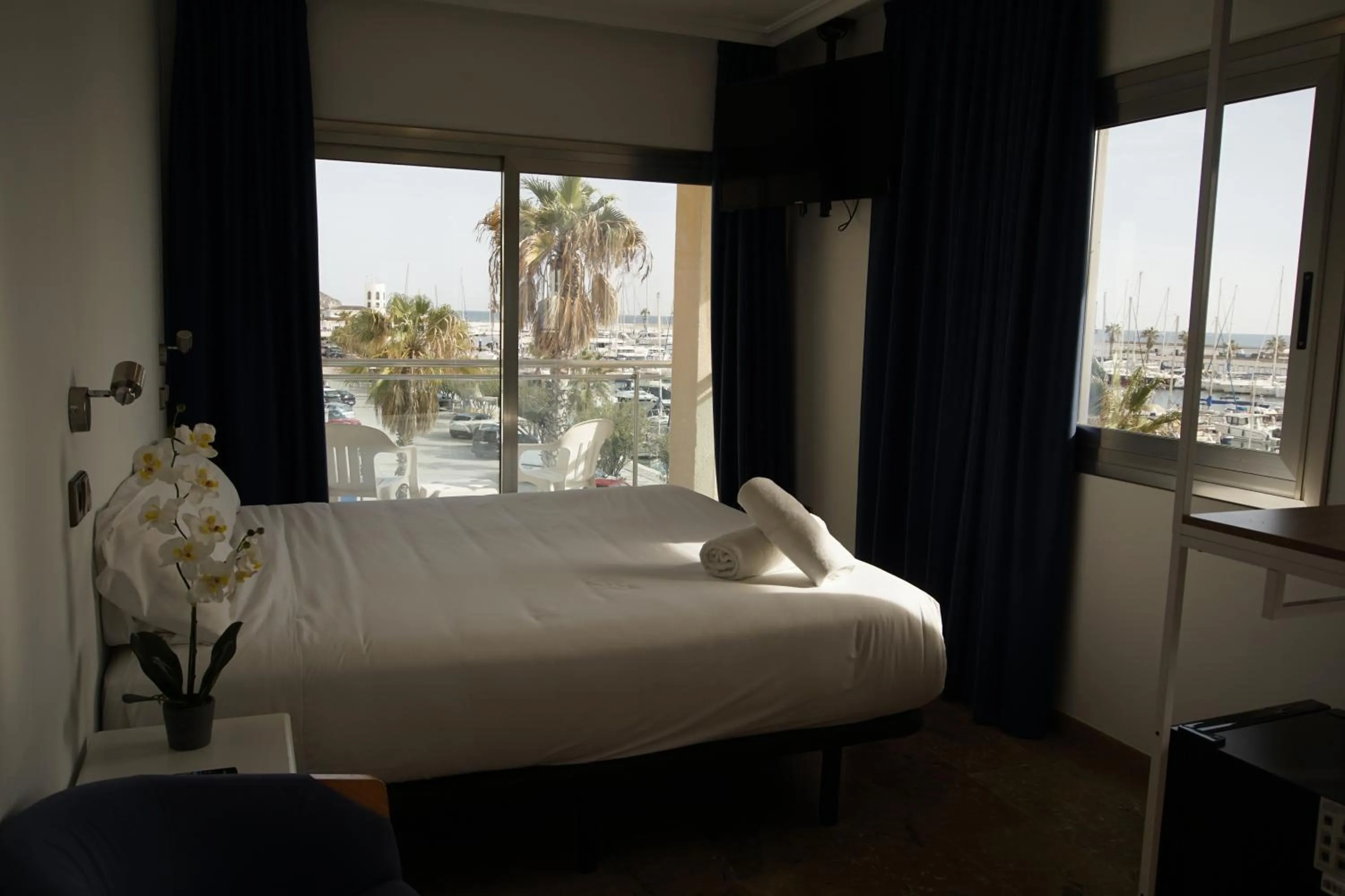 Bed in Hotel Port Sitges