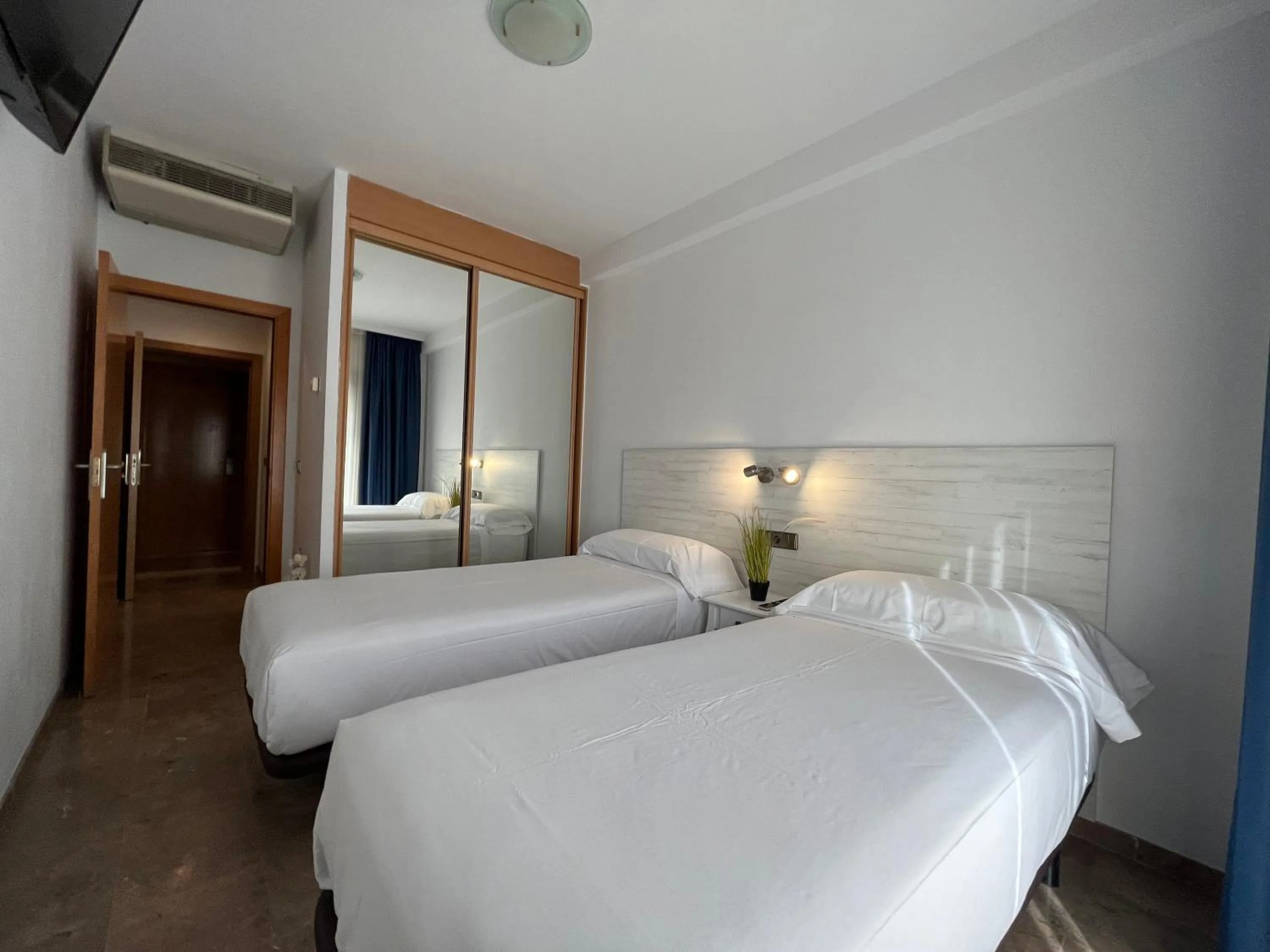 Bed in Hotel Port Sitges