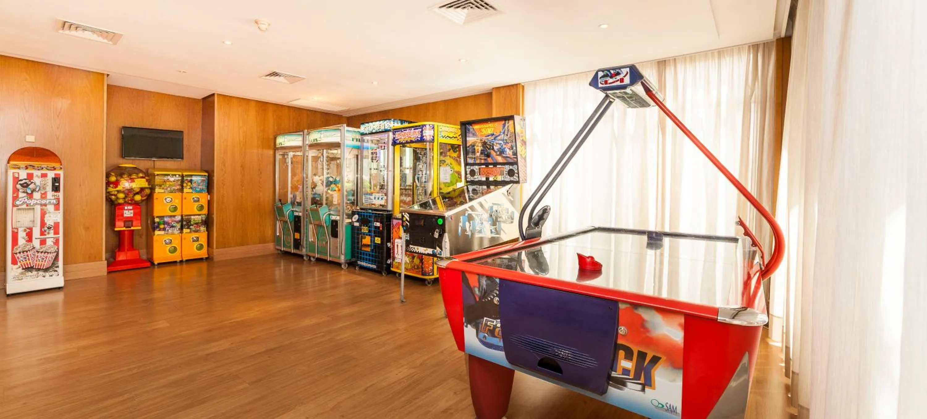 Communal lounge/ TV room in Globales Pionero