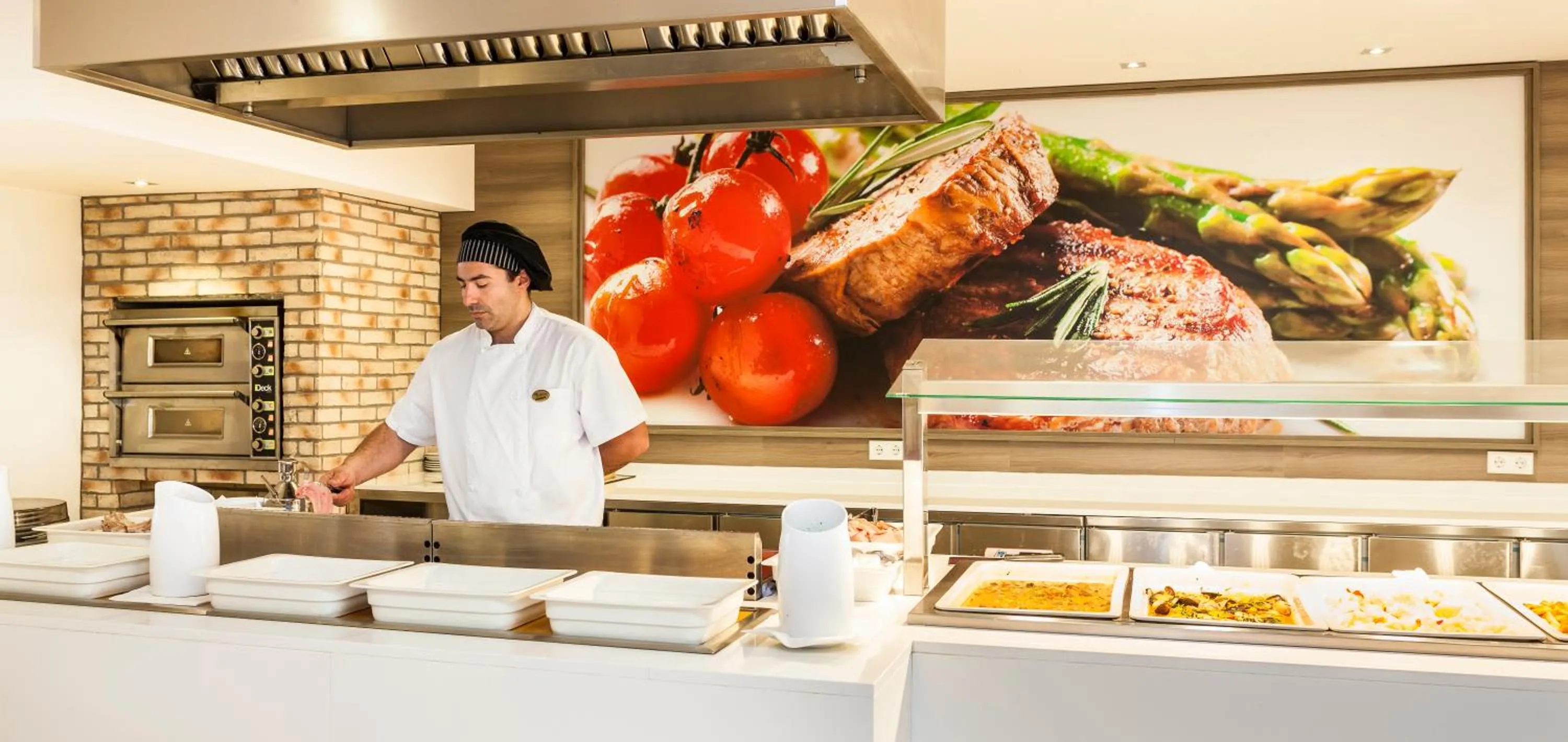 Restaurant/places to eat in Globales Pionero