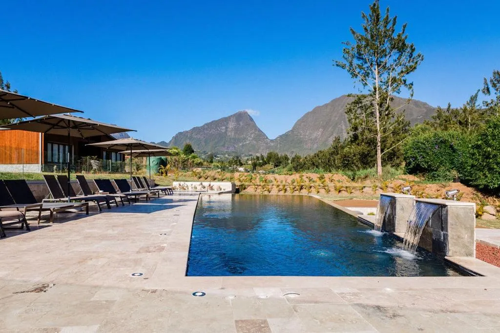 Swimming pool in Sarana Hôtel & Spa