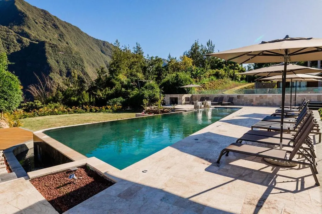Swimming pool in Sarana Hôtel & Spa