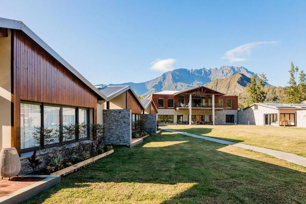 Garden in Sarana Hôtel & Spa
