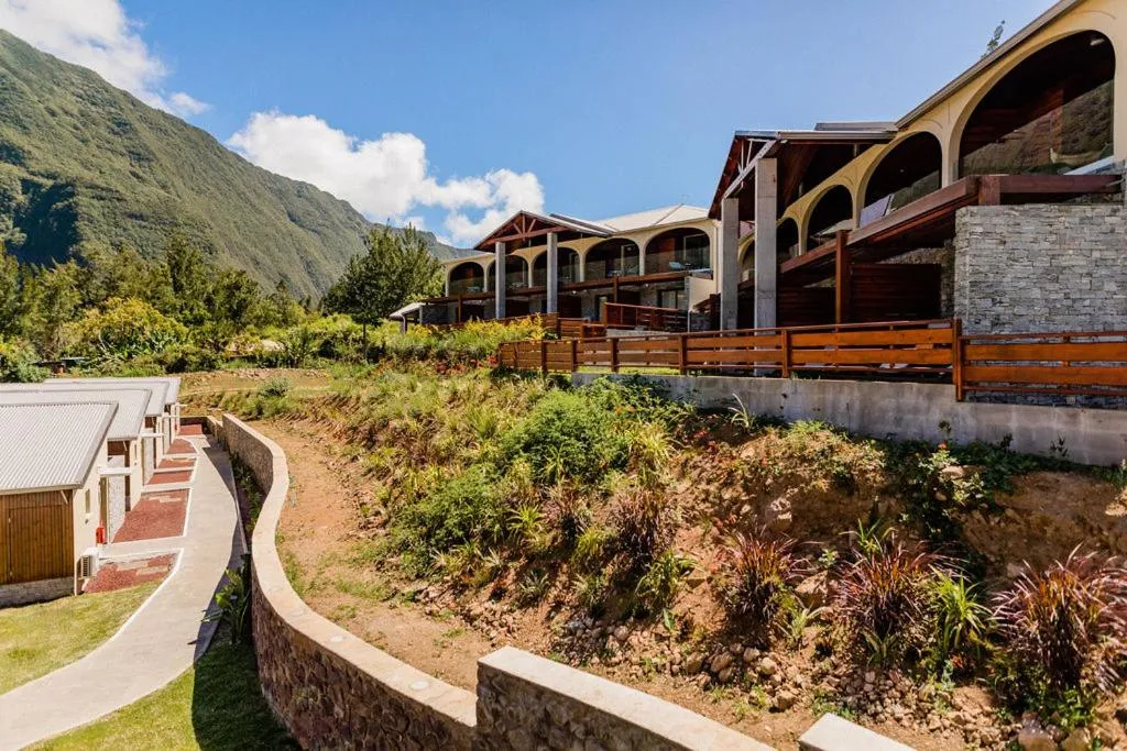 Garden in Sarana Hôtel & Spa