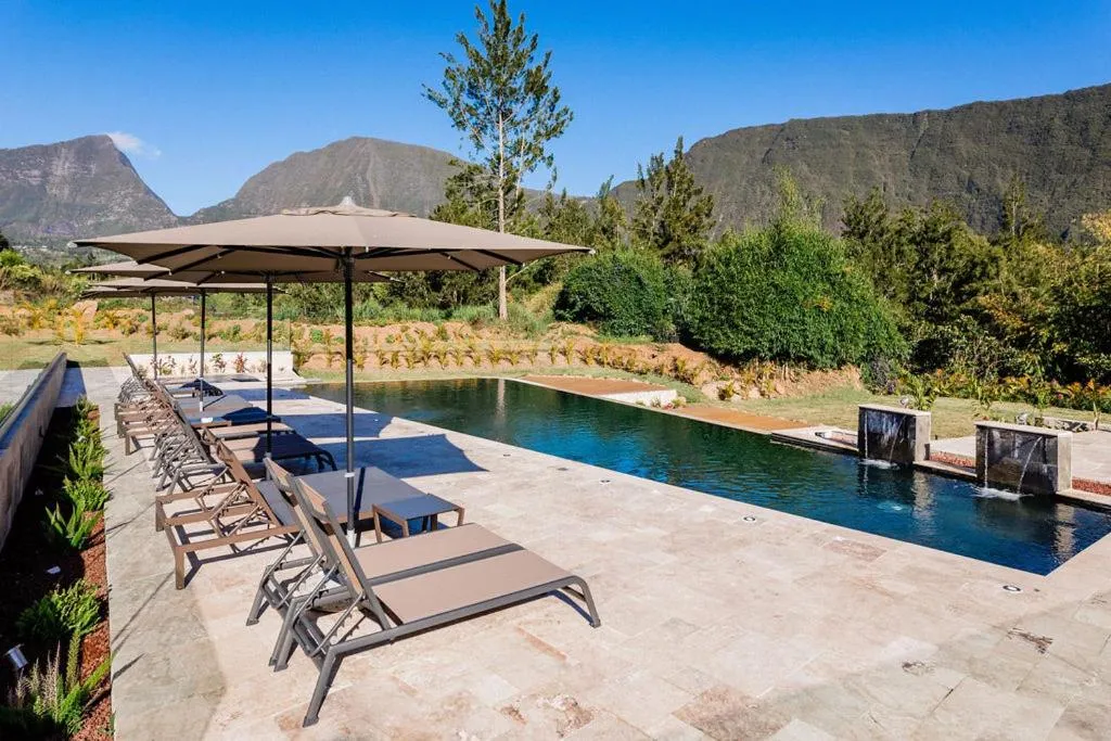 Swimming pool in Sarana Hôtel & Spa