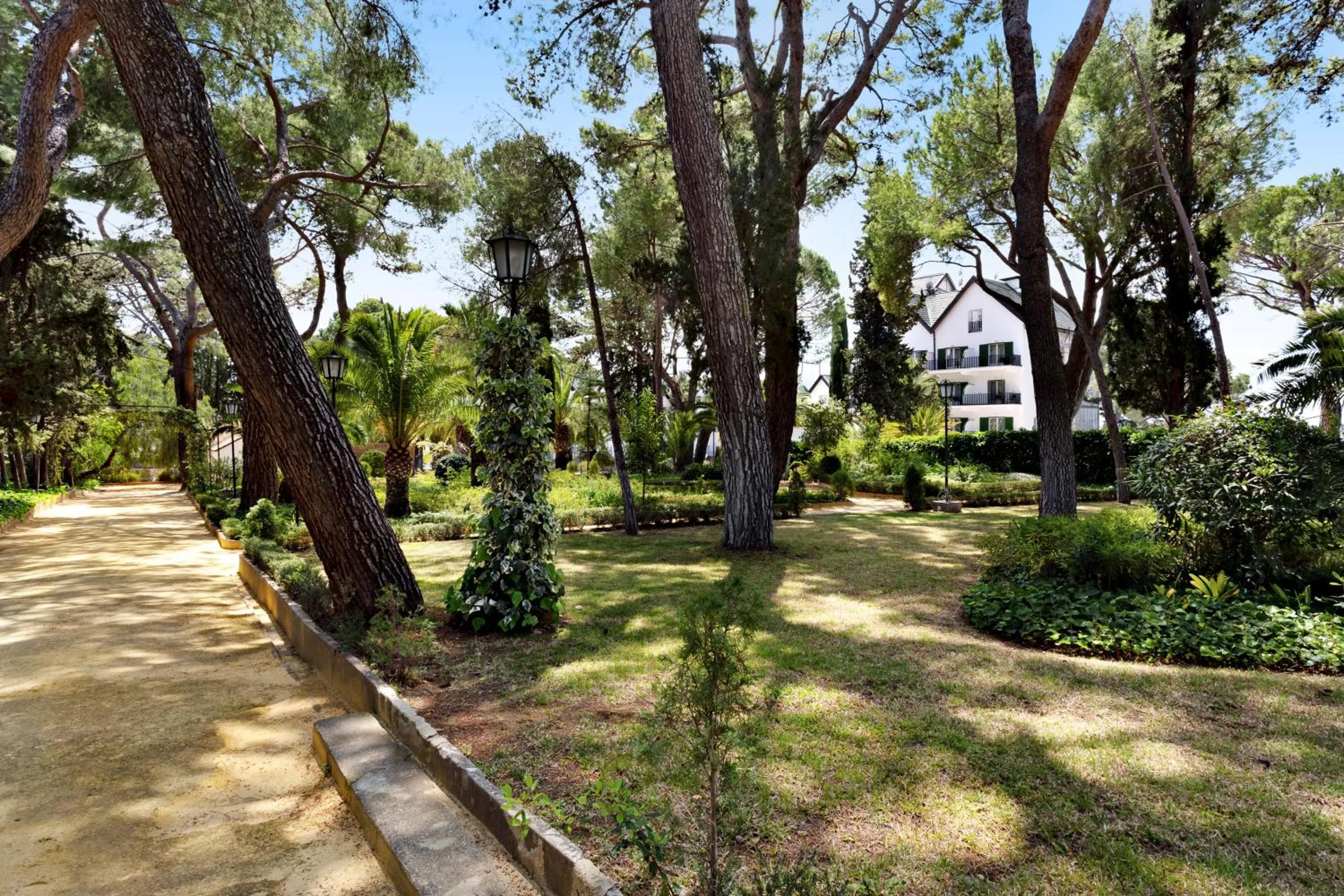 Off site in Catalonia Reina Victoria