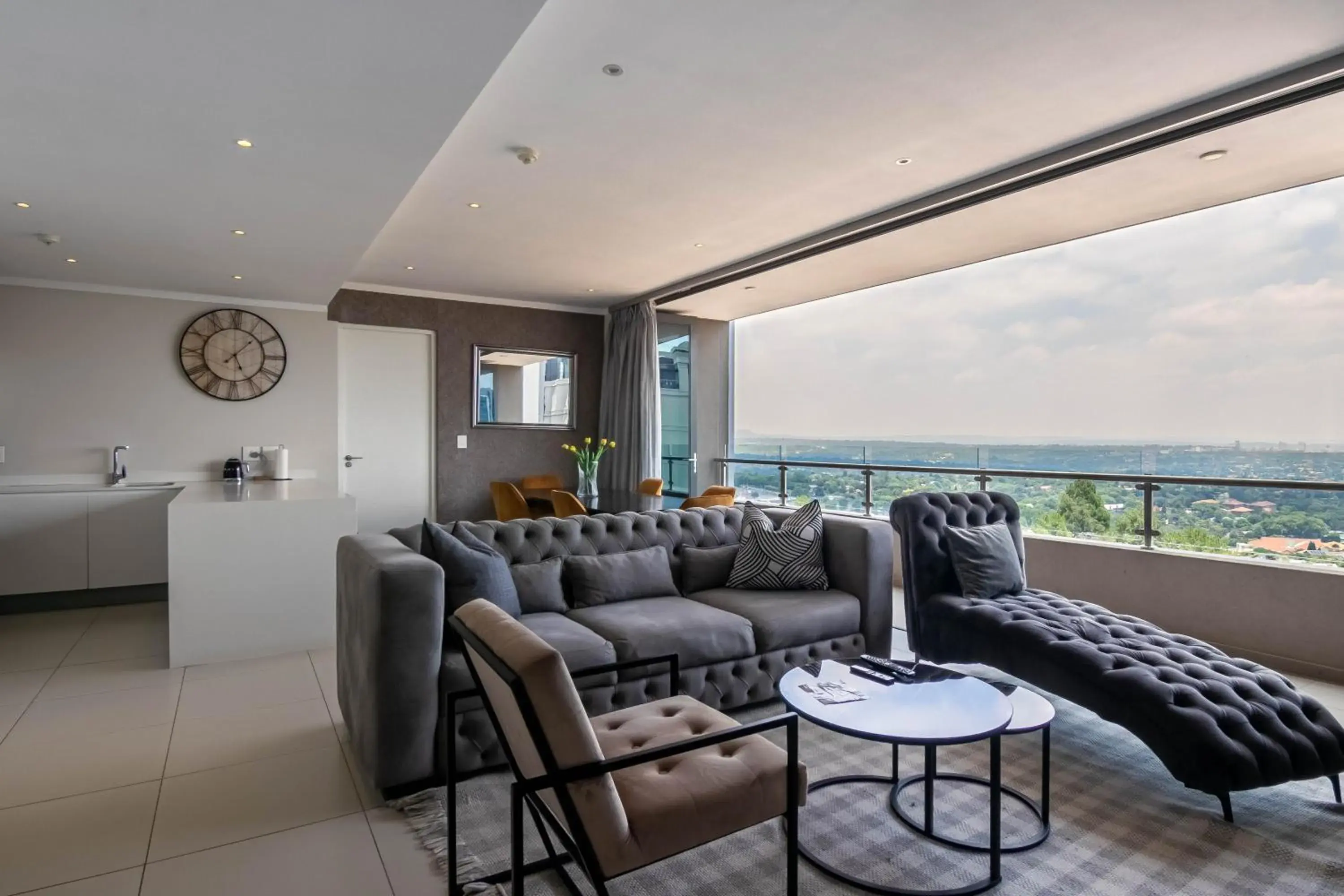 Apartment with Balcony in CGRSA Apartments Sandton Apartment with Balcony in CGRSA Apartments Sandton