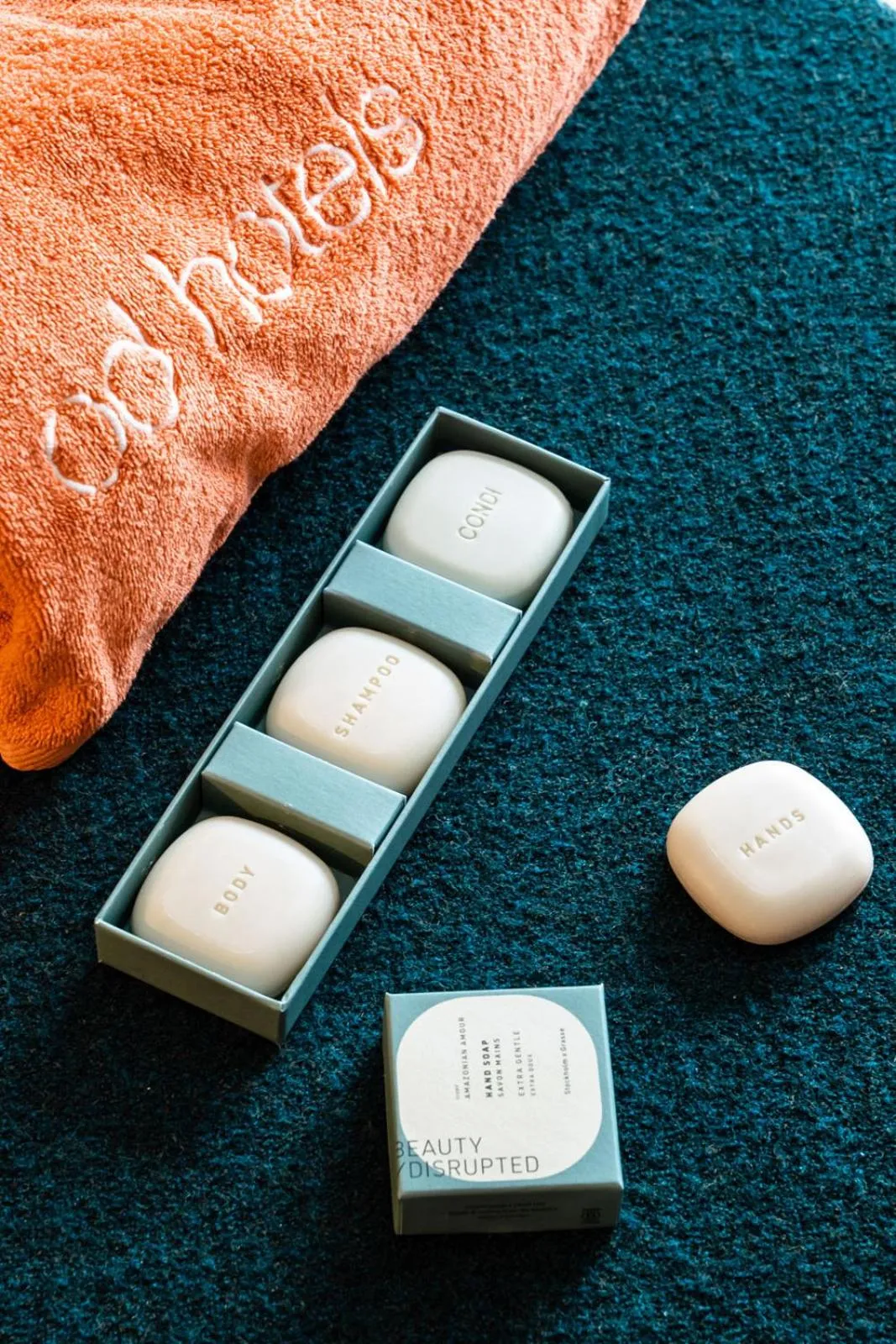 Shower in Ocean Drive Talamanca