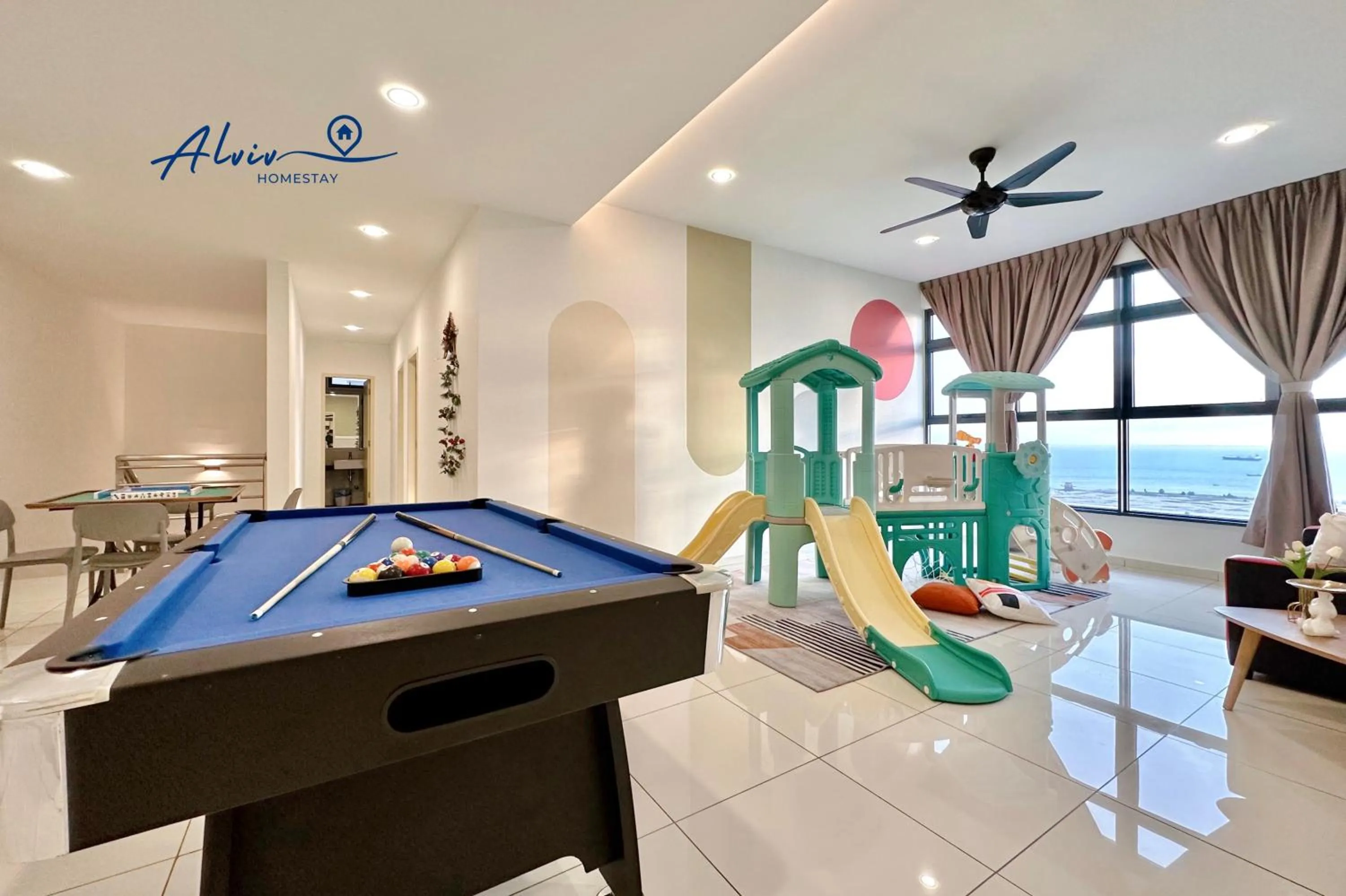 Evening entertainment in Atlantis Melaka I 5-11pax I 5min JonkerSt By Alviv Management