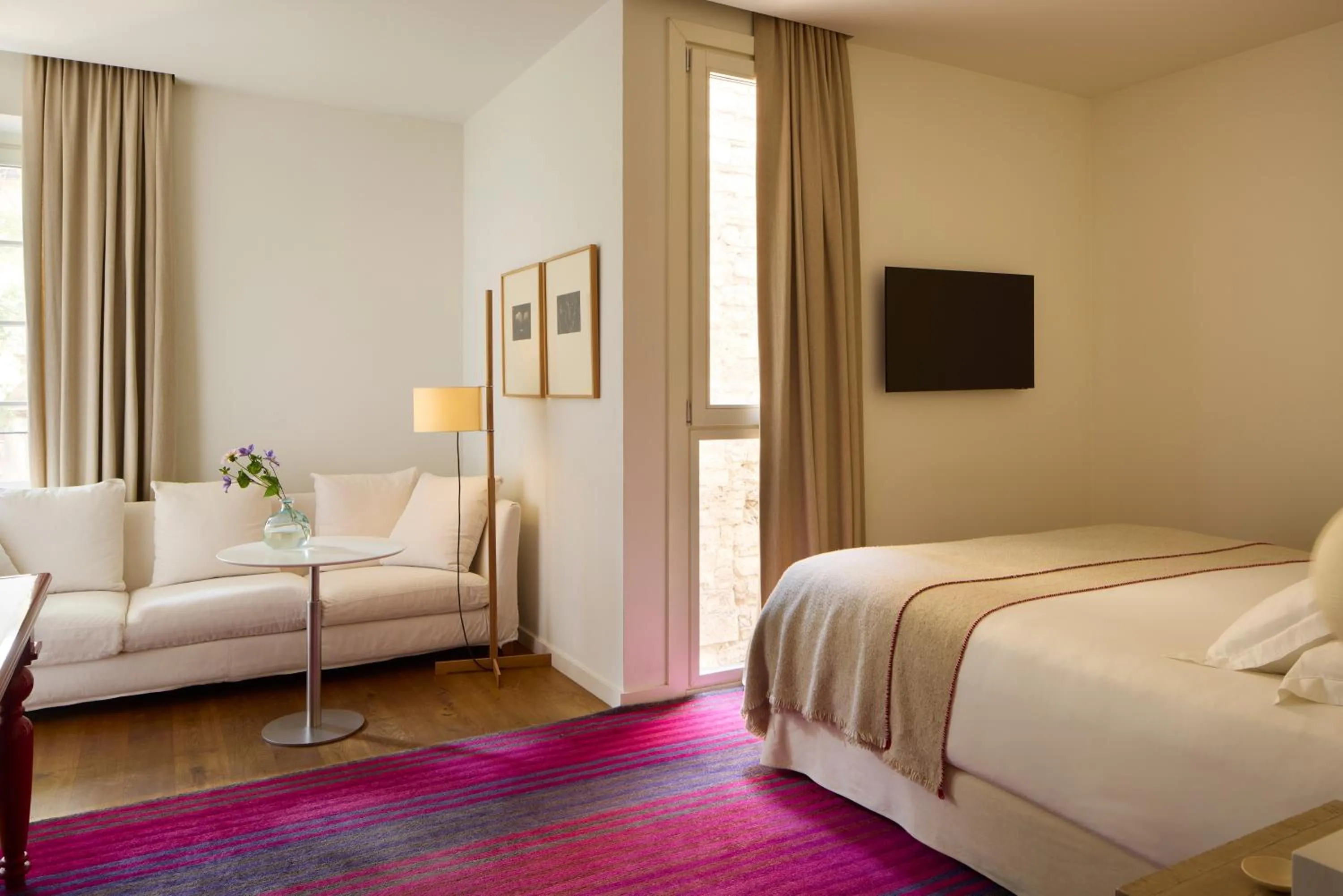 Bedroom, Bed in Hotel Neri – Relais & Chateaux