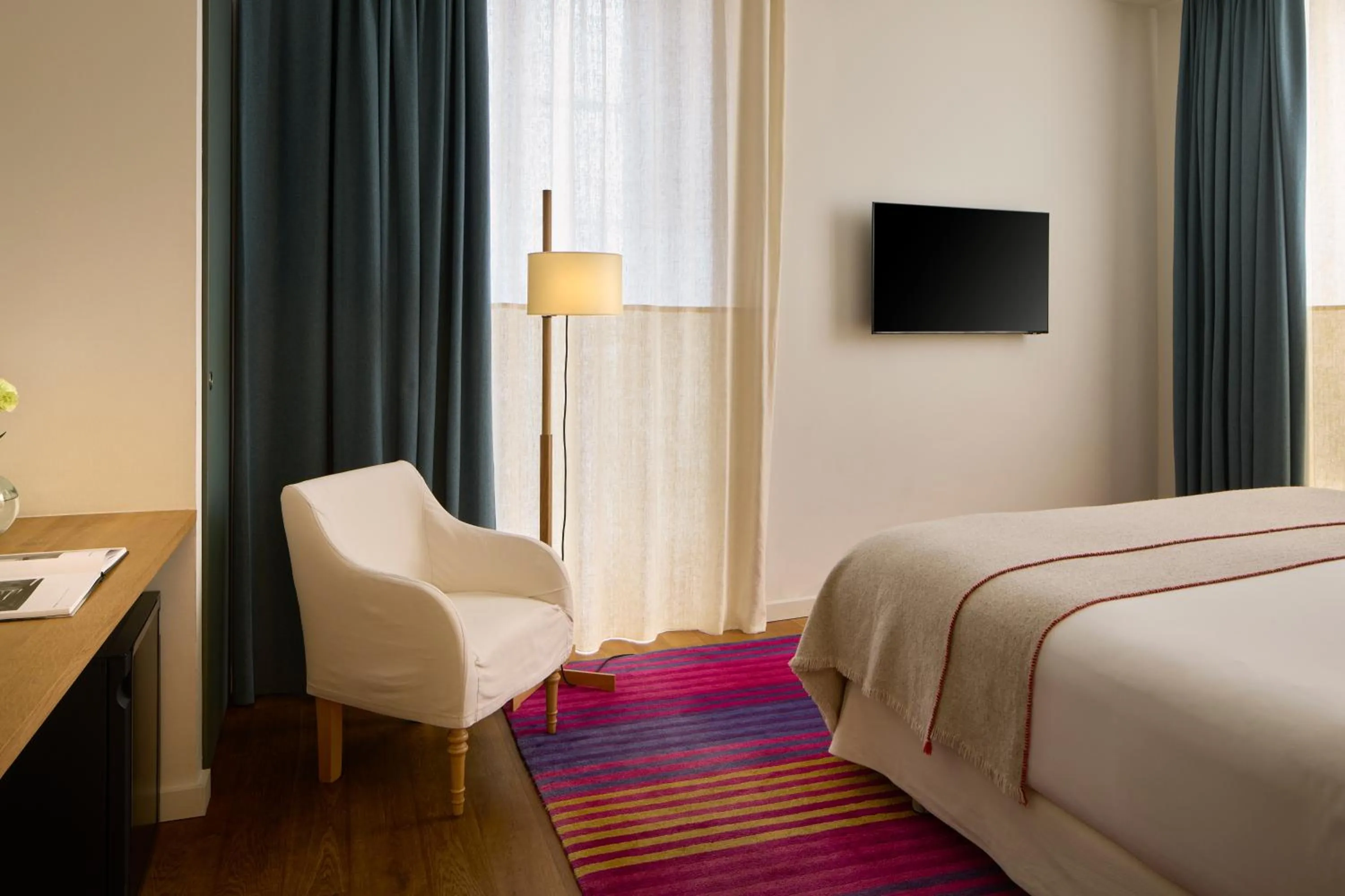 Bedroom, Bed in Hotel Neri – Relais & Chateaux