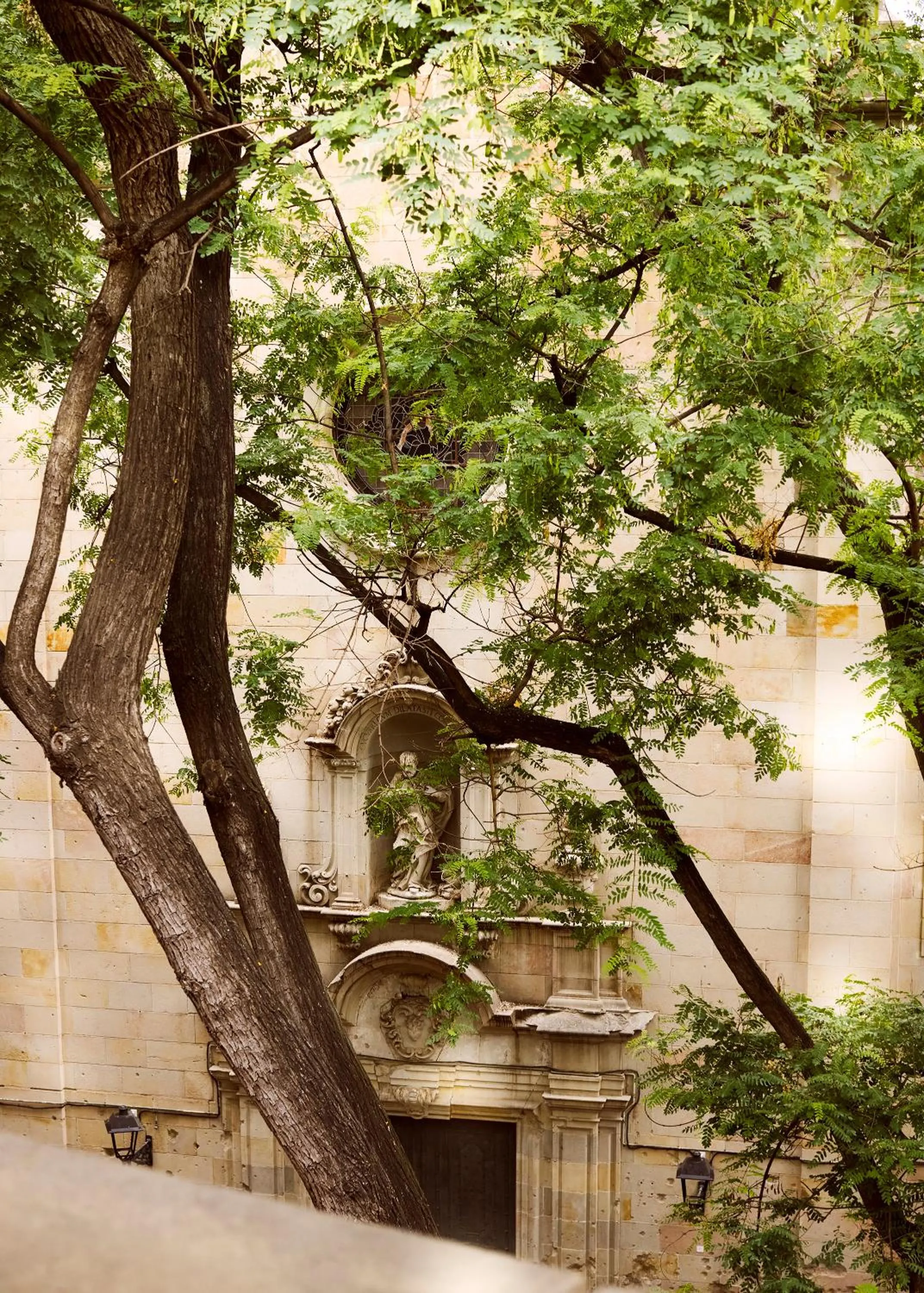 Patio in Hotel Neri – Relais & Chateaux