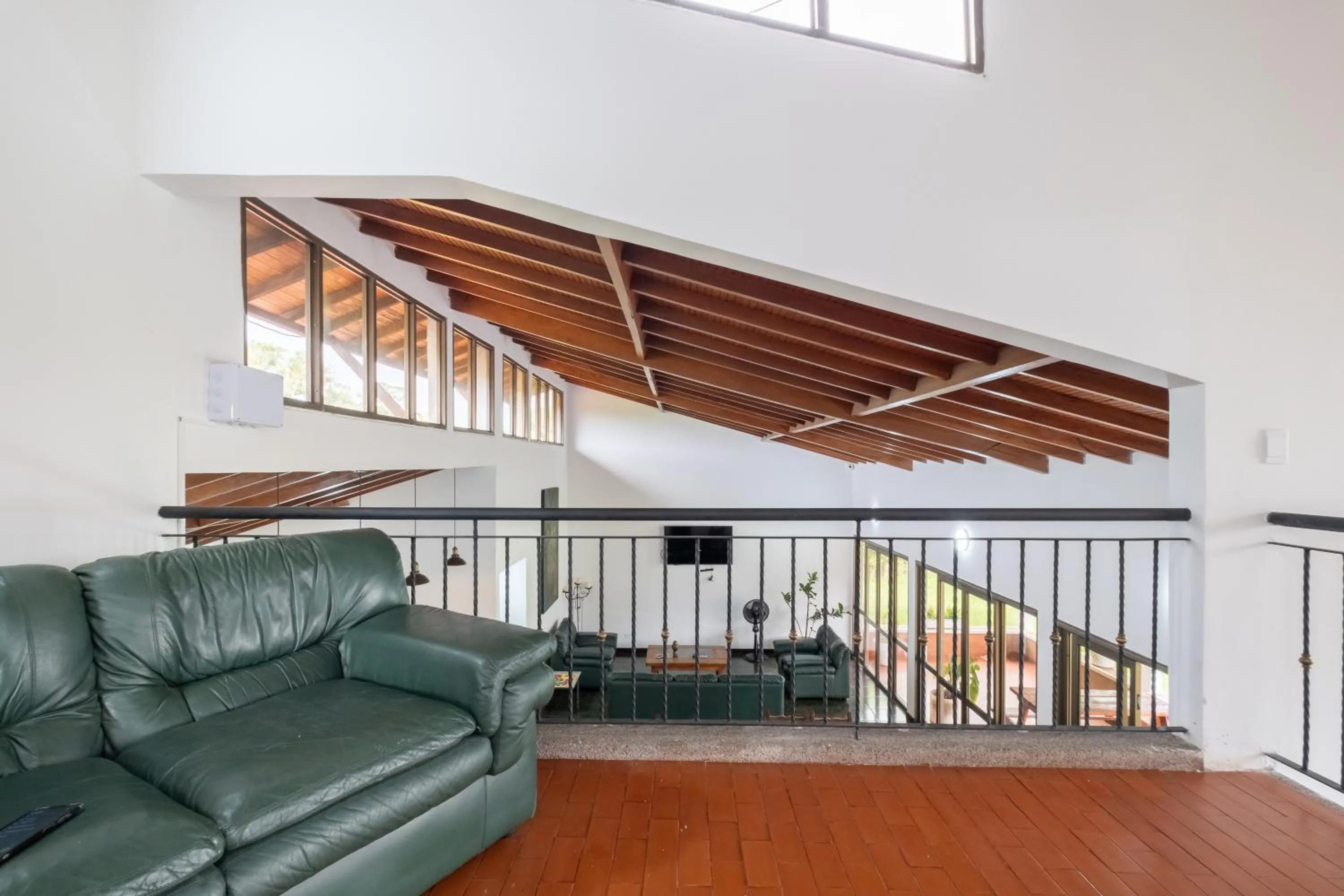 Living room in Hotel Chalet La Sofia by Majuva