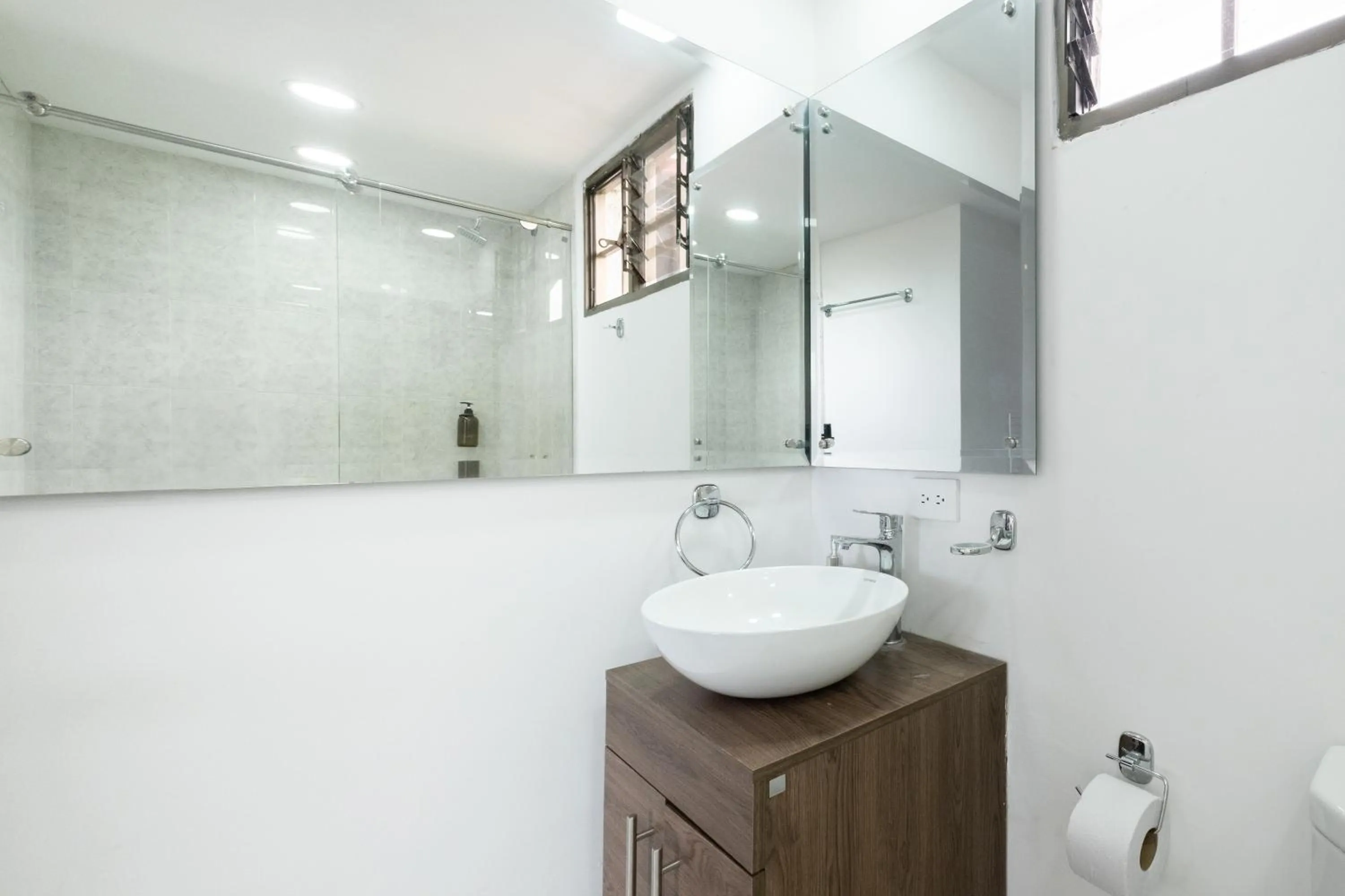 Shower in Hotel Chalet La Sofia by Majuva