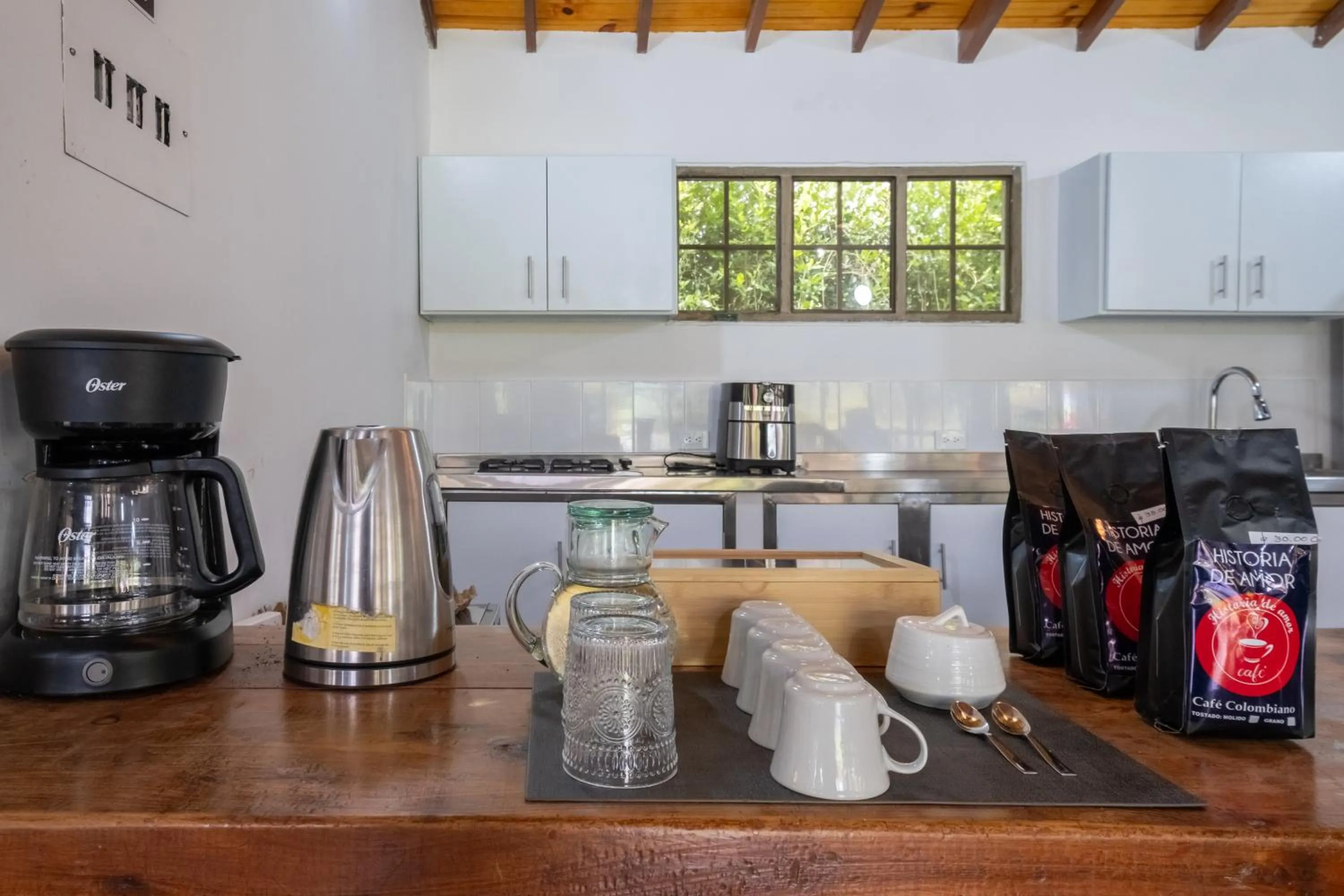 Coffee/tea facilities in Hotel Chalet La Sofia by Majuva