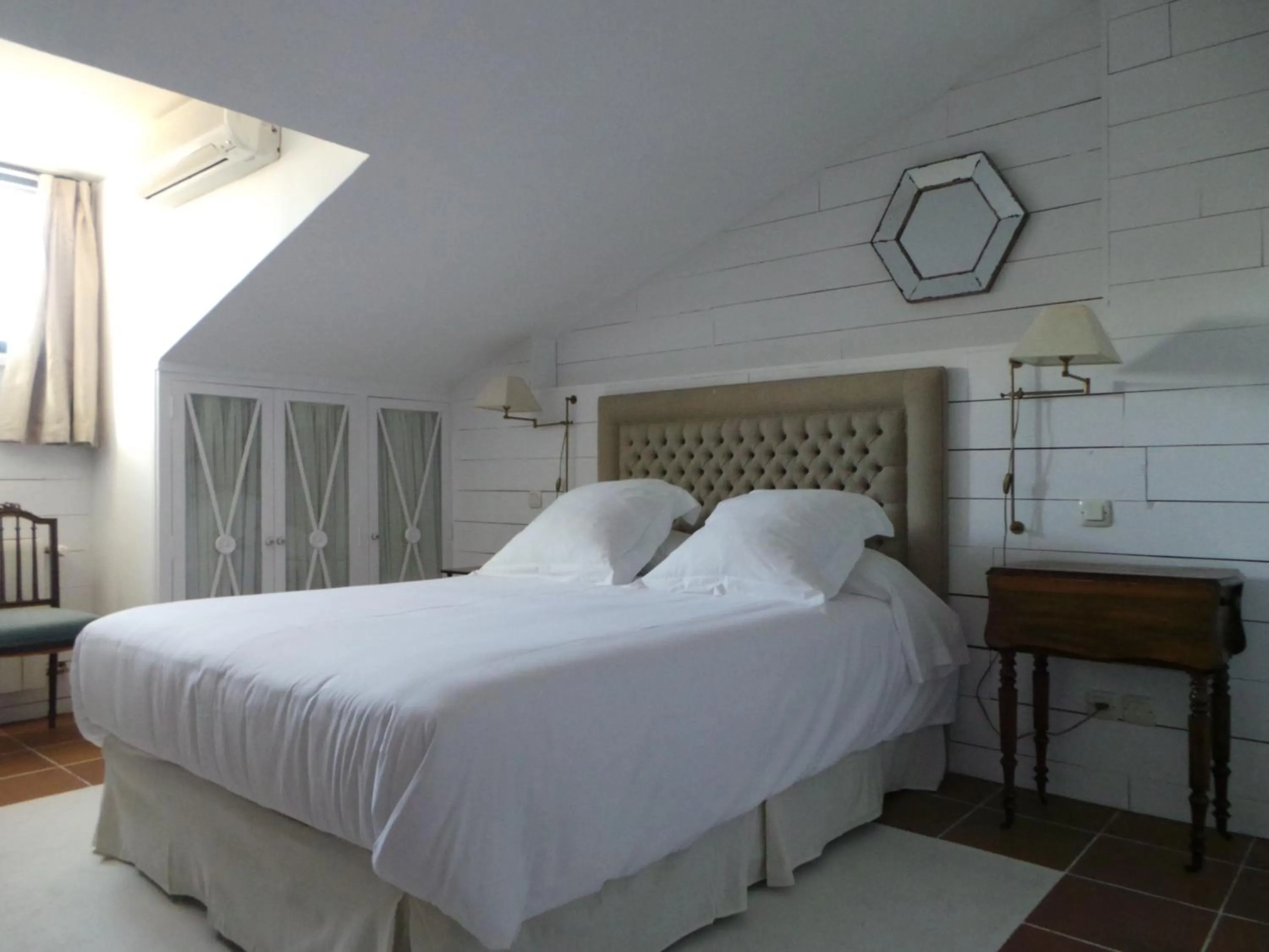 Bed in Hotel Spa Salinas de Imón