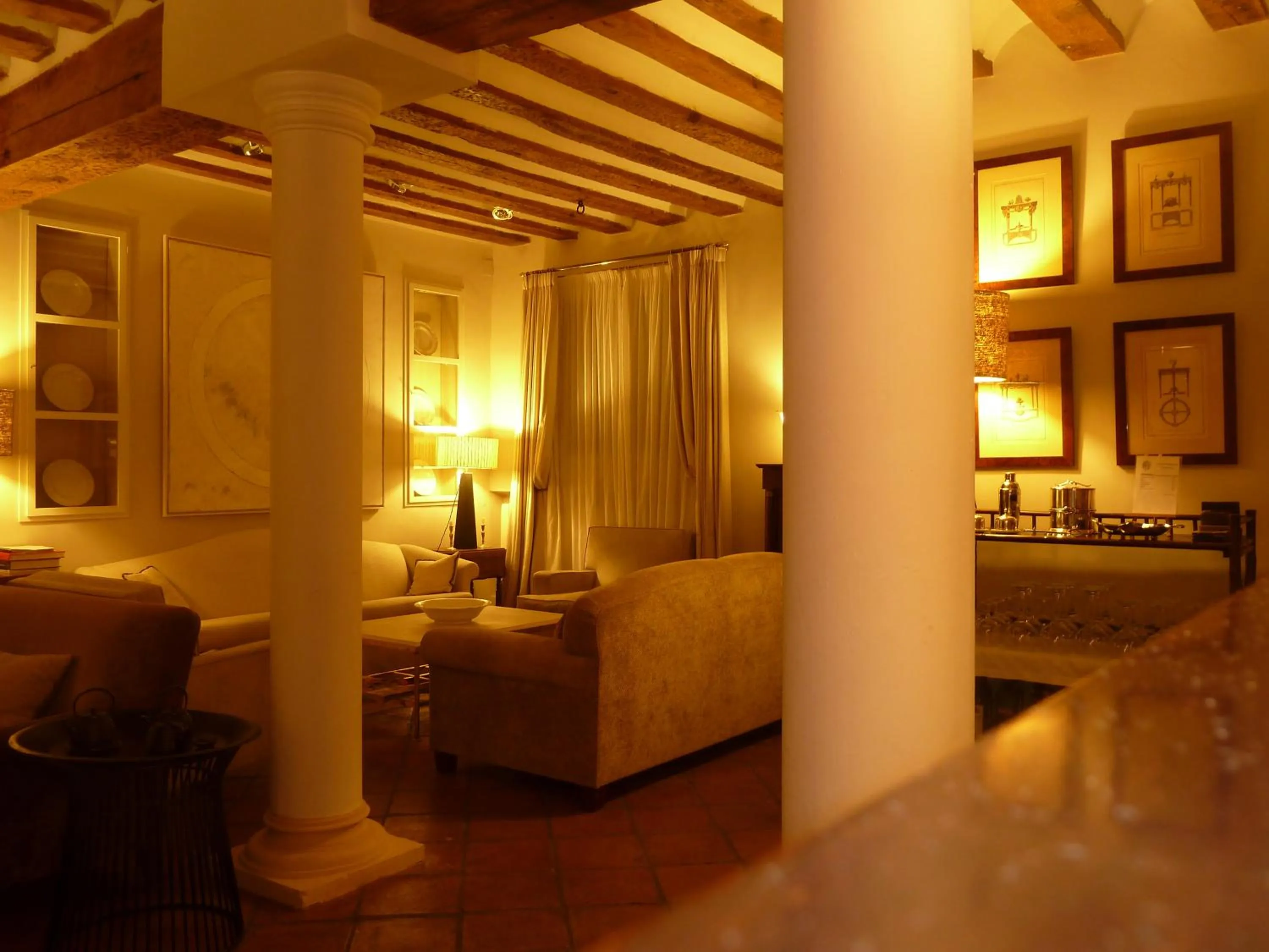 Living room, Bed in Hotel Spa Salinas de Imón