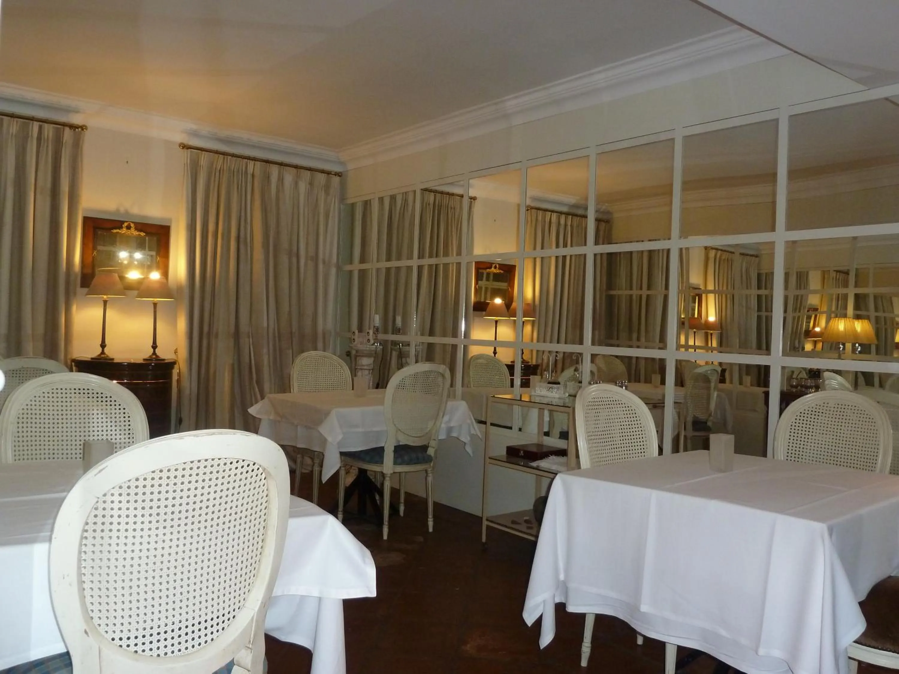 Restaurant/places to eat in Hotel Spa Salinas de Imón