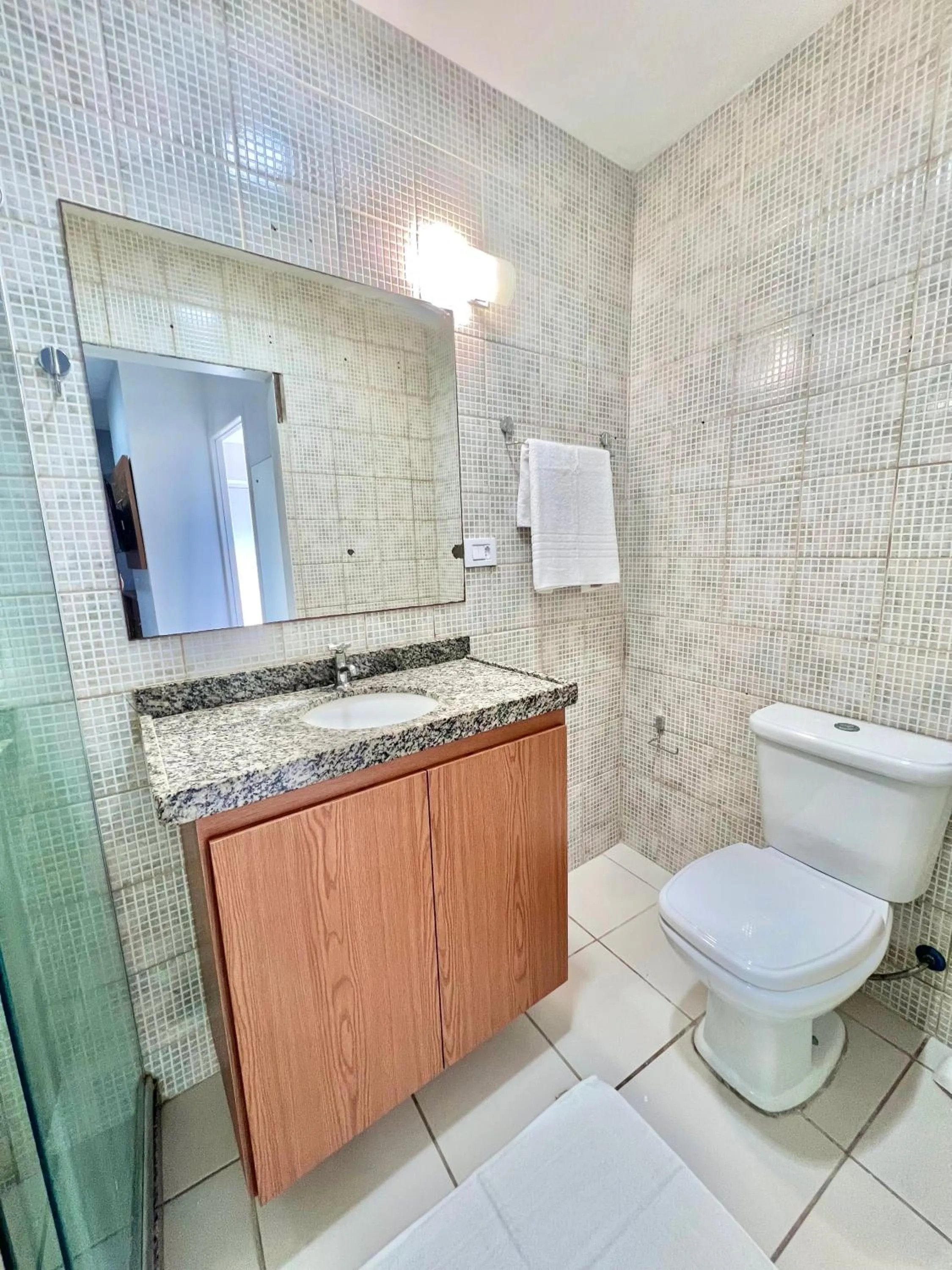 Shower in Pousada Mali em frente as Piscinas Naturais