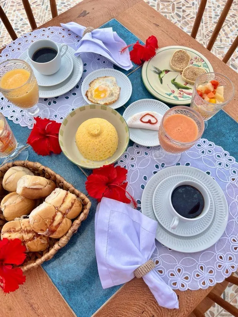 Pousada Mali em frente as Piscinas Naturais