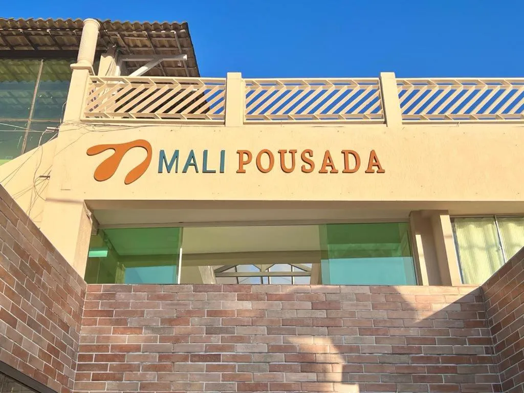 Pousada Mali em frente as Piscinas Naturais