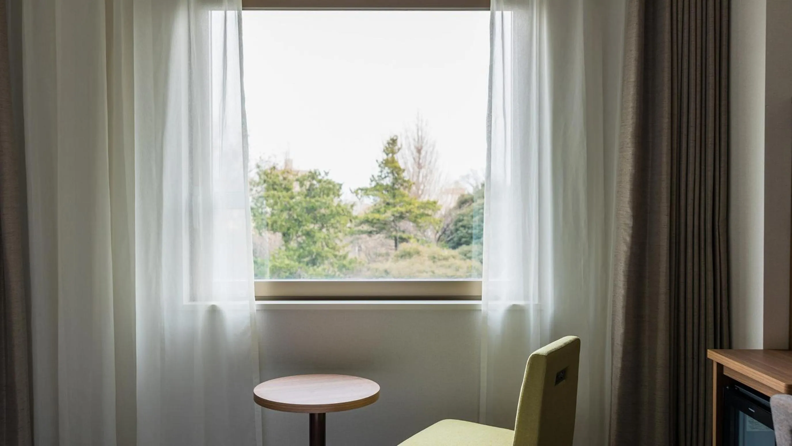 JR-East Hotel Mets Mejiro