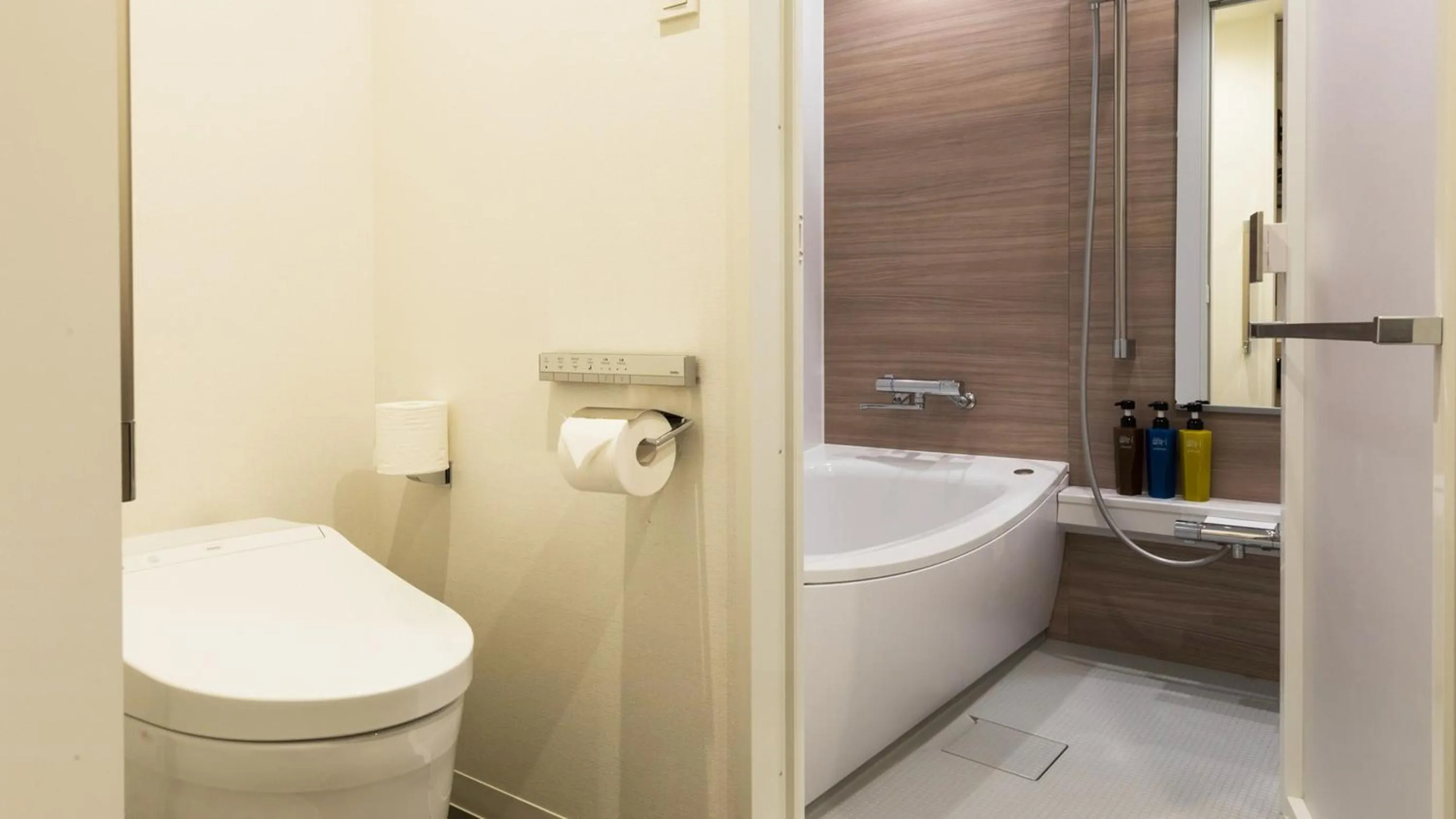 JR East Hotel Mets Premier Gotanda