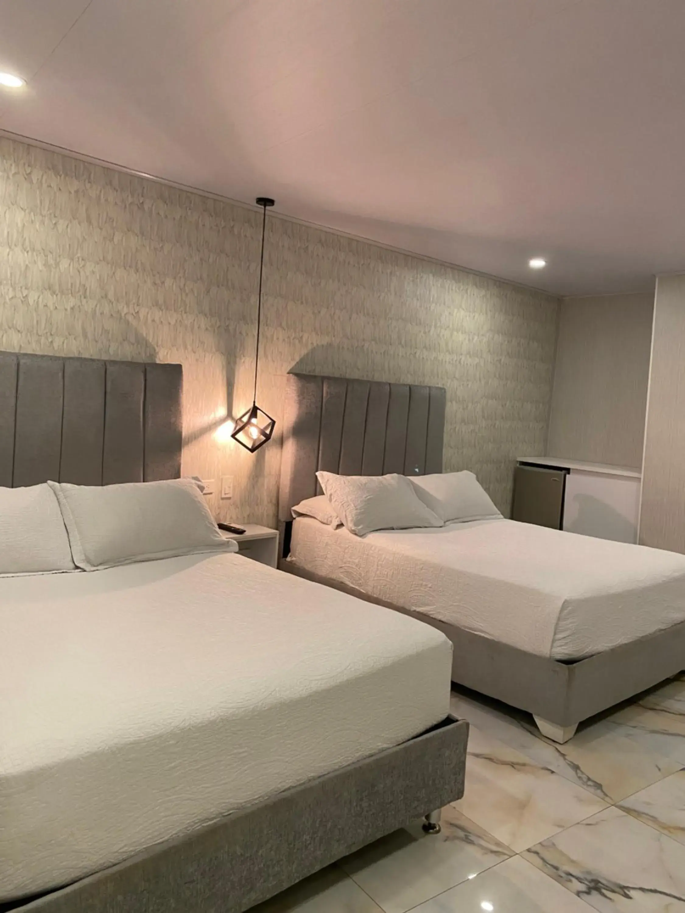 Quadruple Room with Private Bathroom - single occupancy in WH HOTEL Quadruple Room with Private Bathroom - single occupancy in WH HOTEL