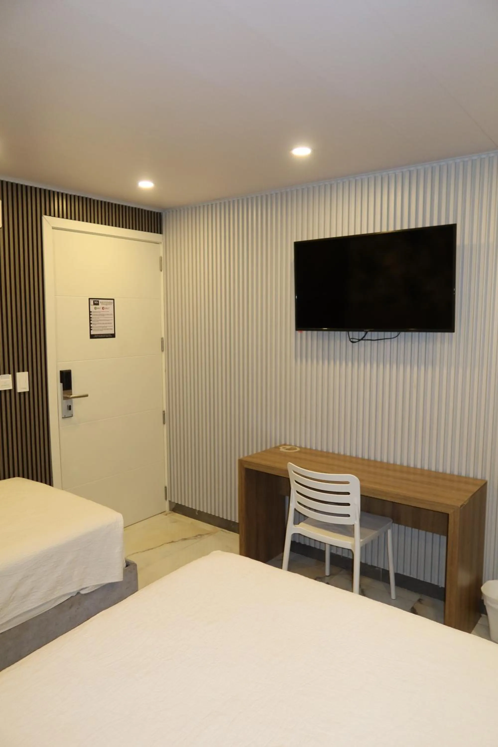 TV and multimedia, Bed in WH HOTEL